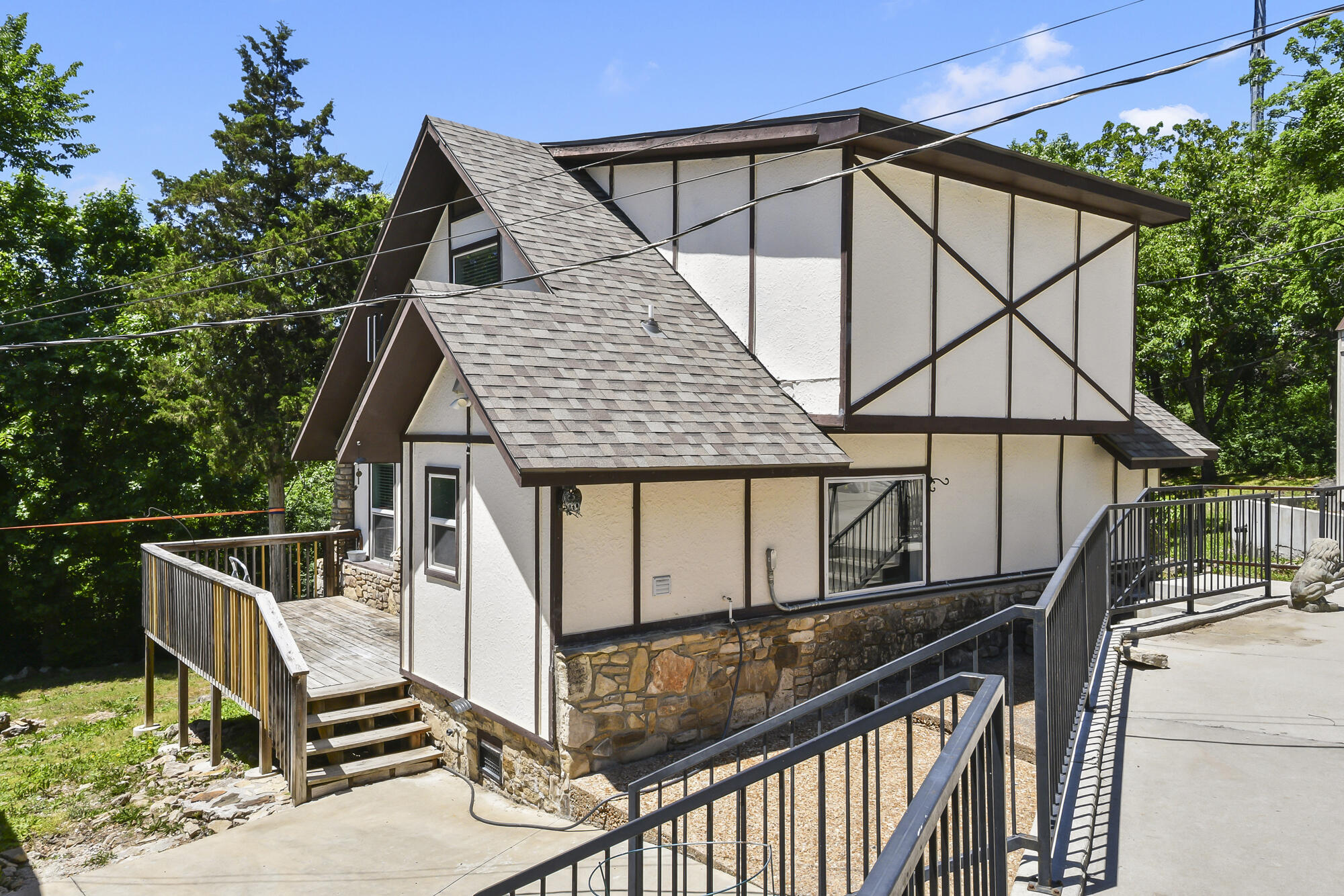 Photo of 731 & 729 Knox Avenue Hollister MO 65672