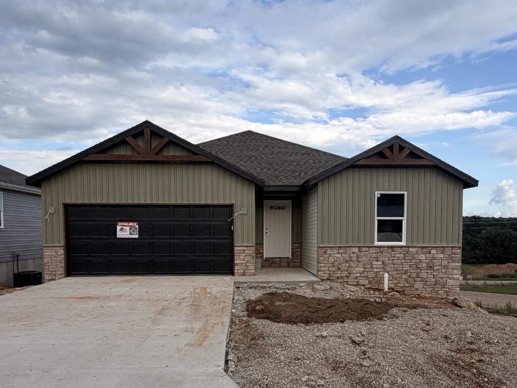 Photo of 900 Shorthorn Lane Marshfield MO 65706