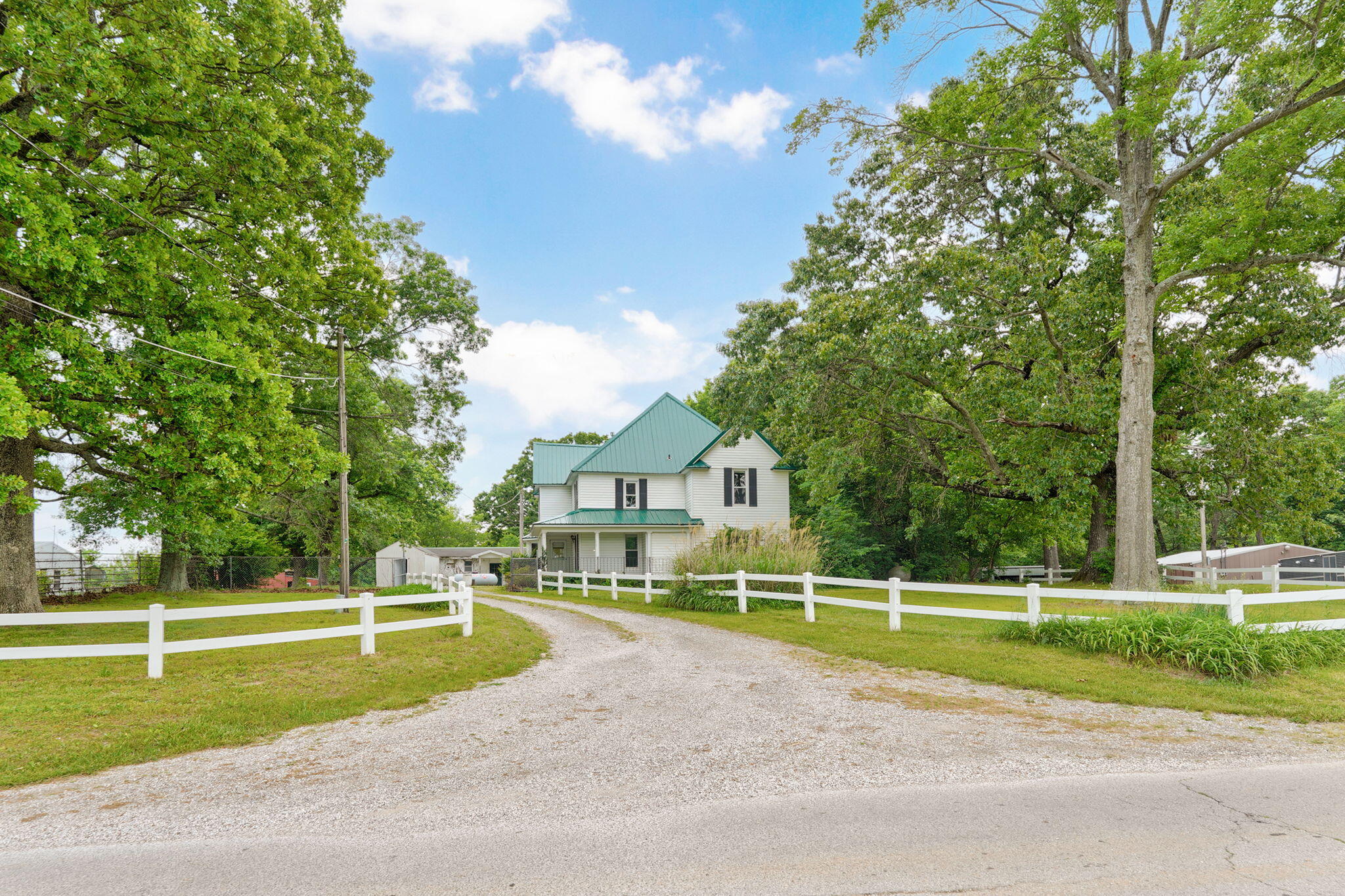 Photo of 1642 W Inman Road Nixa MO 65714