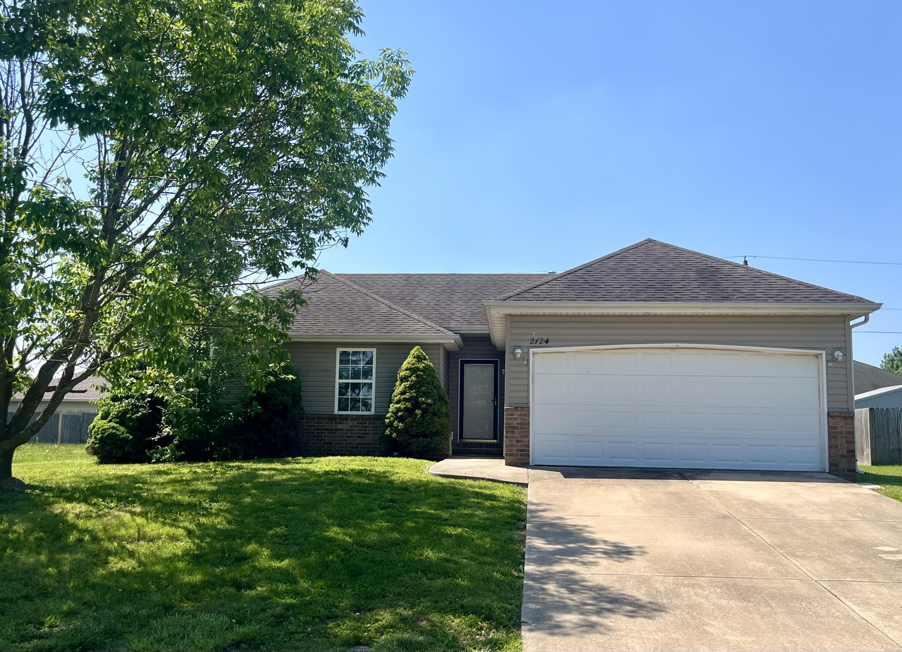 Photo of 2124 E Primrose Street Republic MO 65738