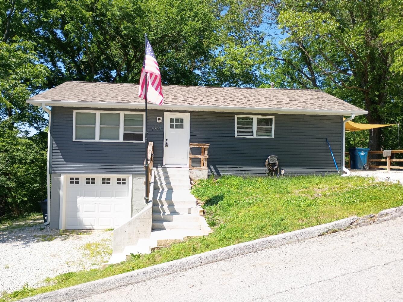 Photo of 1903 Cherry Street Seneca MO 64865