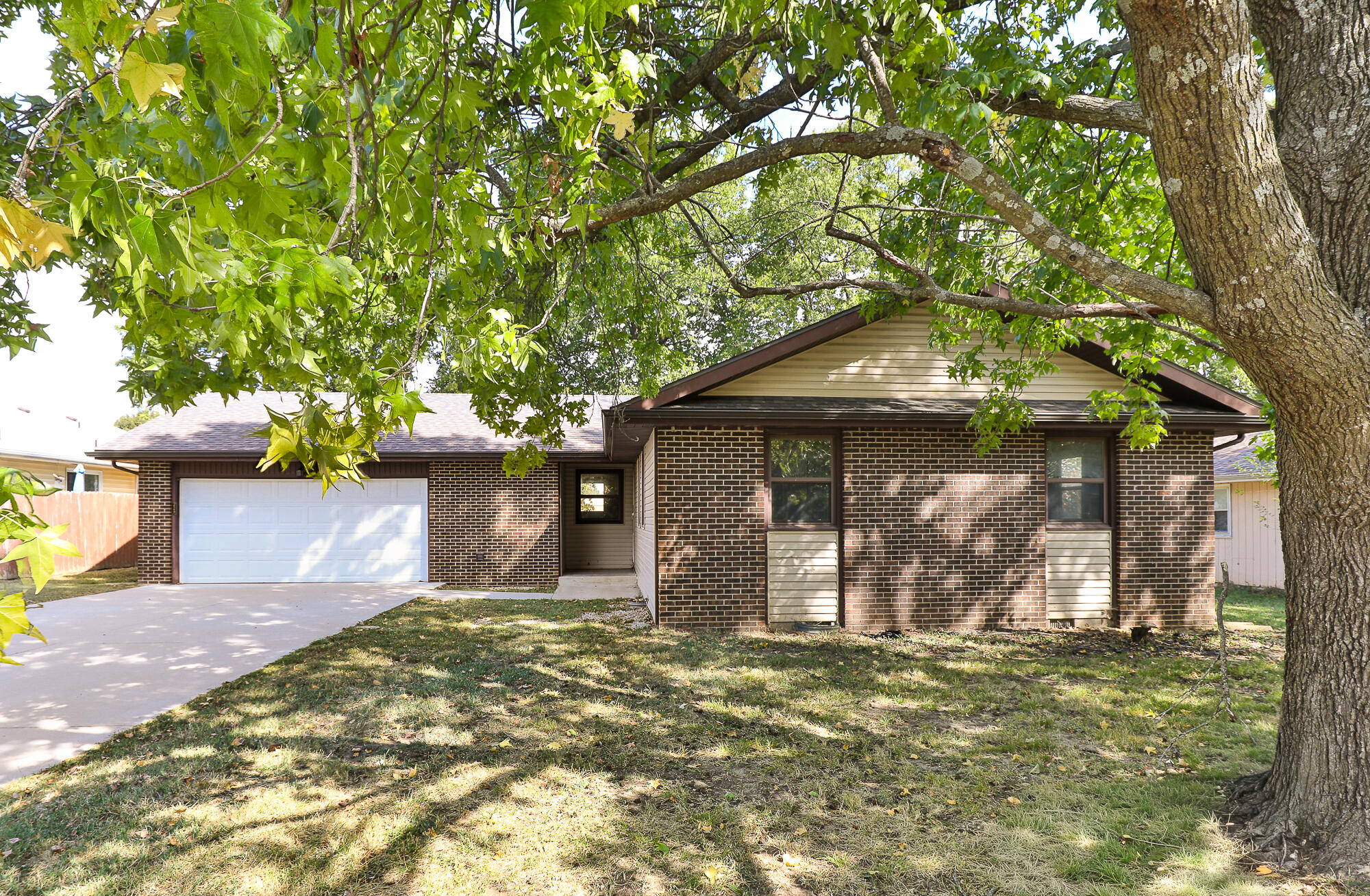 Photo of 2117 W Northwood Street Bolivar MO 65613