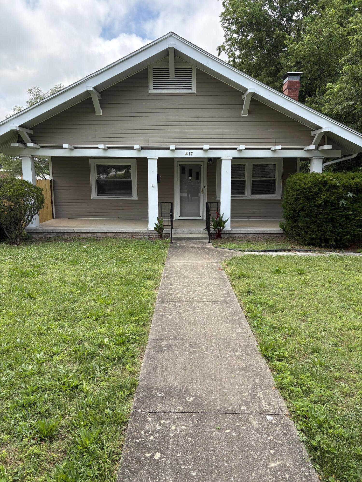 Photo of 417 S Lincoln Avenue Aurora MO 65605