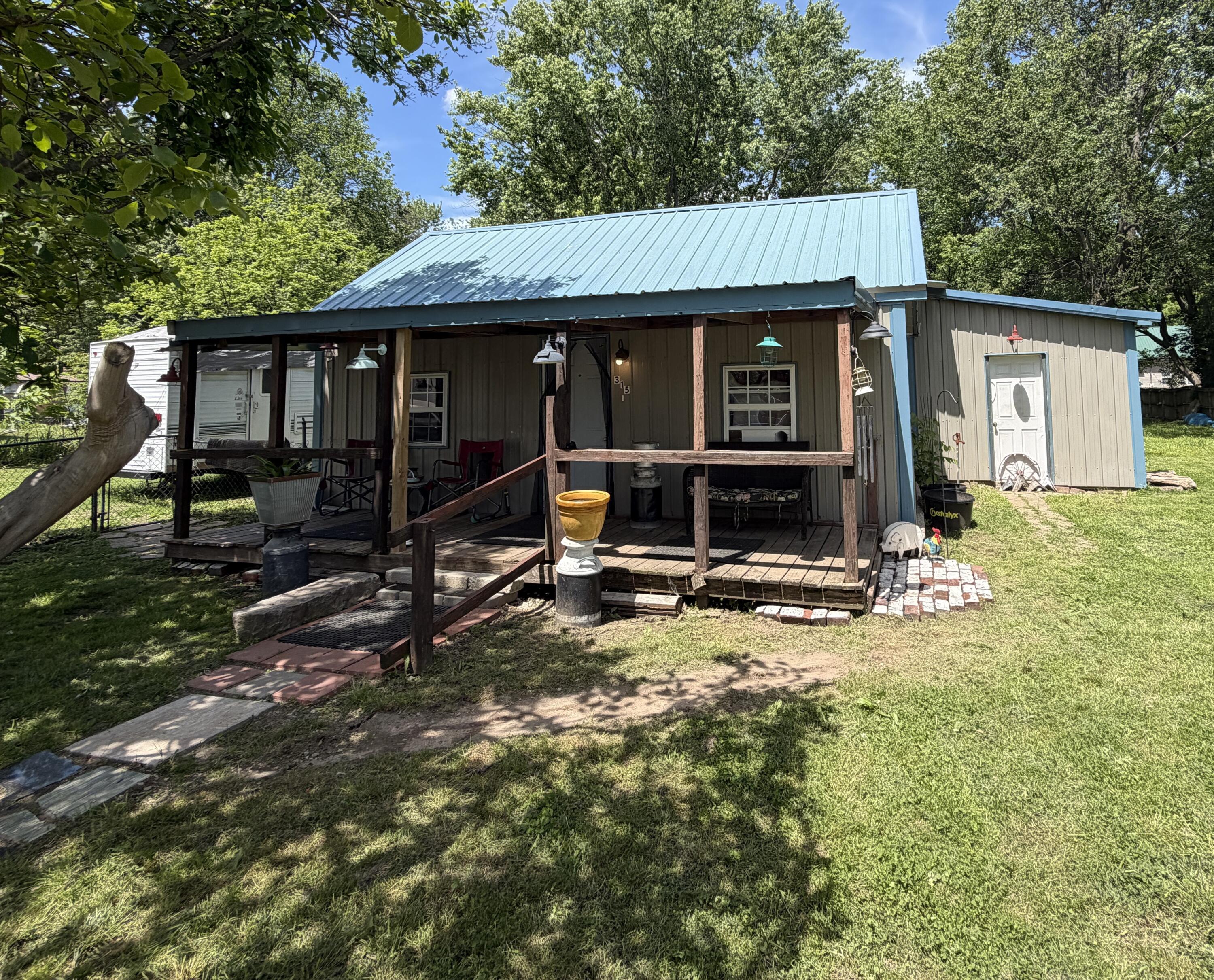 Photo of 315 E Washington Avenue Pierce City MO 65723