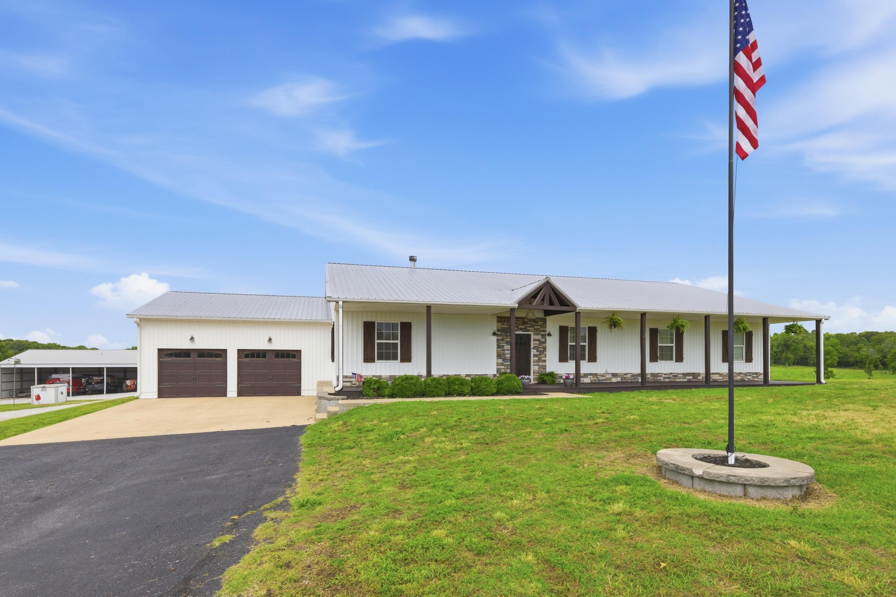 Photo of 20174 State Route 43 Seneca MO 64865