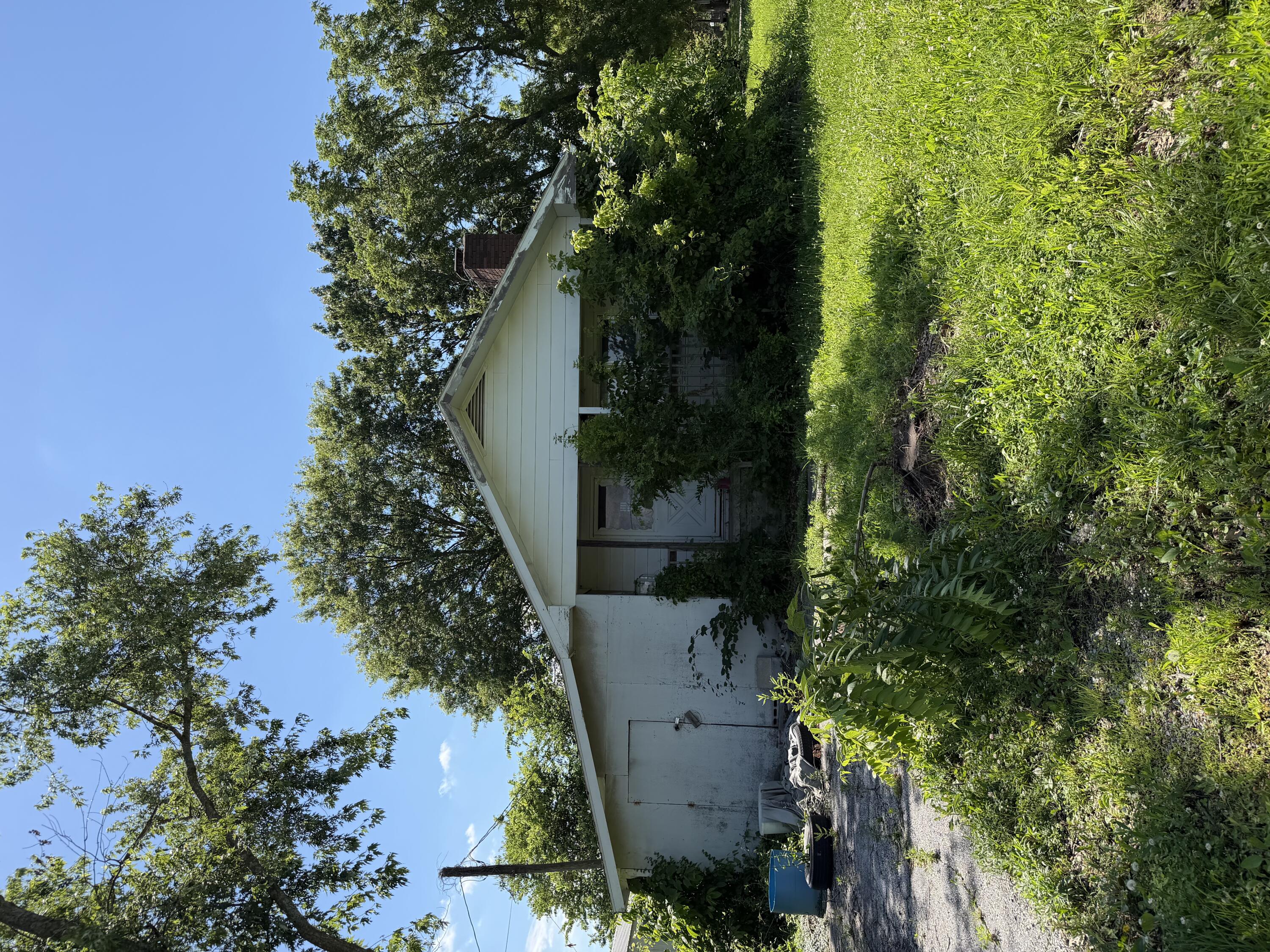 Photo of 600 S Summer Street El Dorado Springs MO 64744