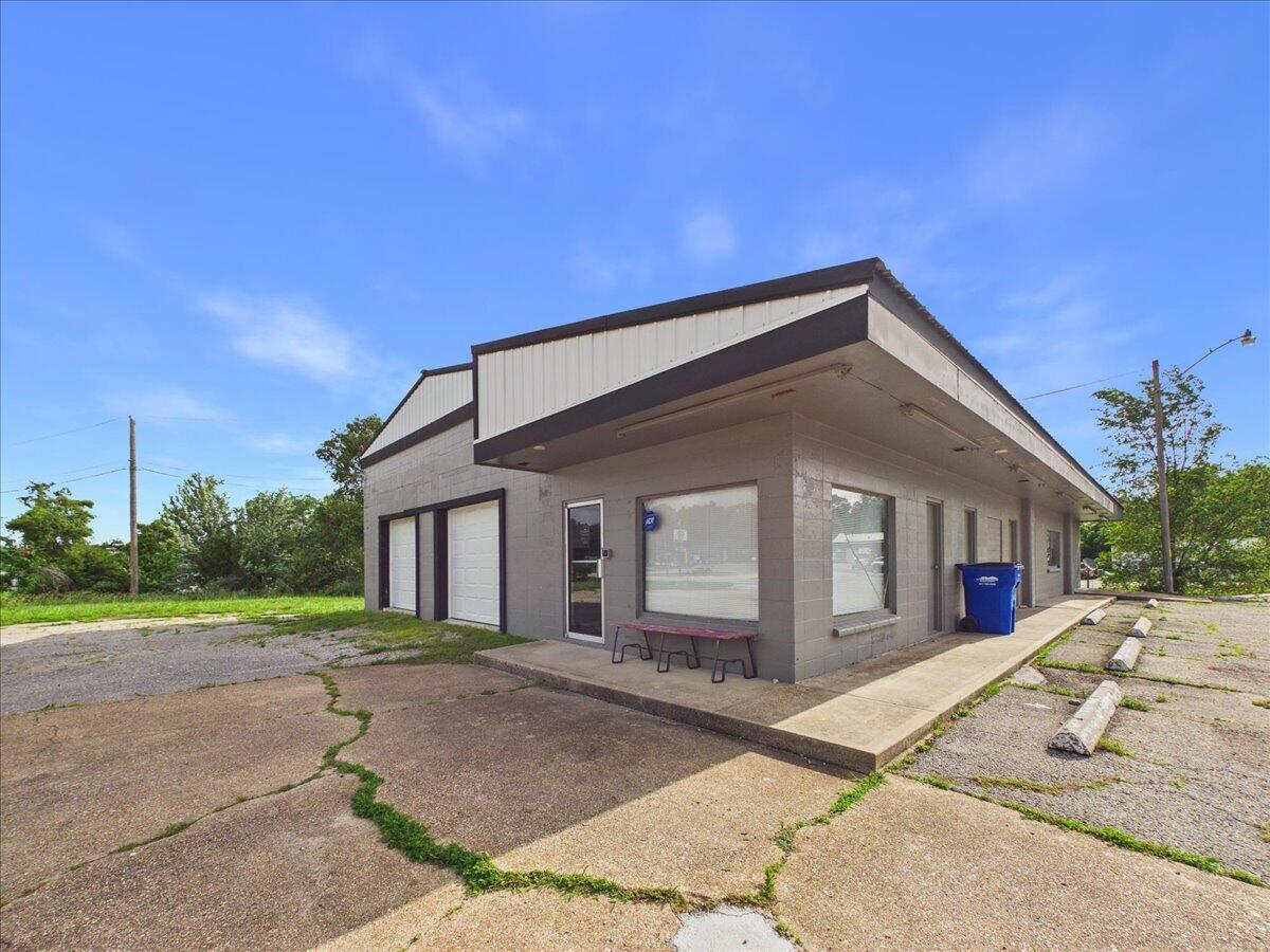 Photo of 114 S Dallas Street #B Urbana MO 65767