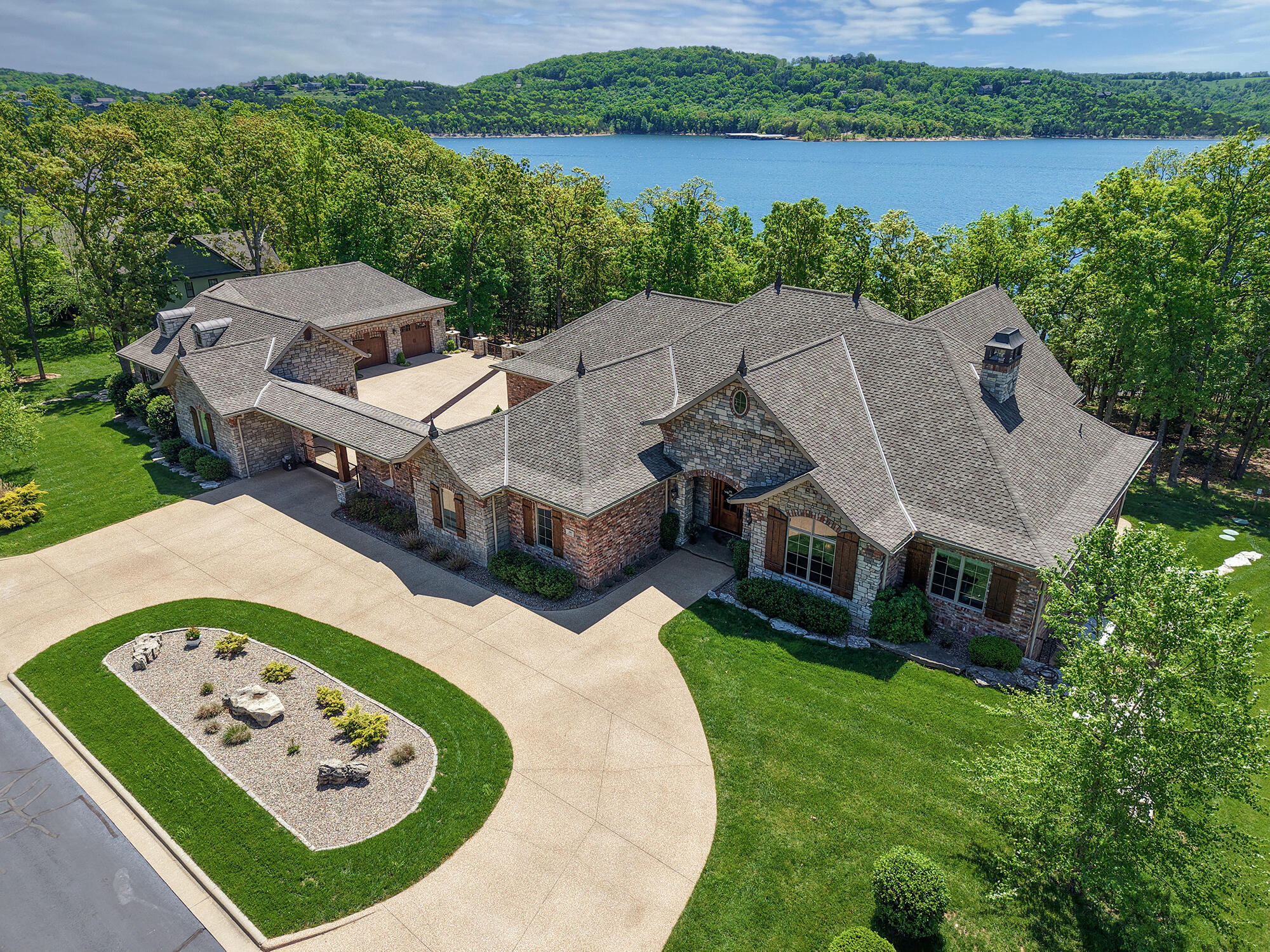 Photo of 203 Secret Lane Branson West MO 65737