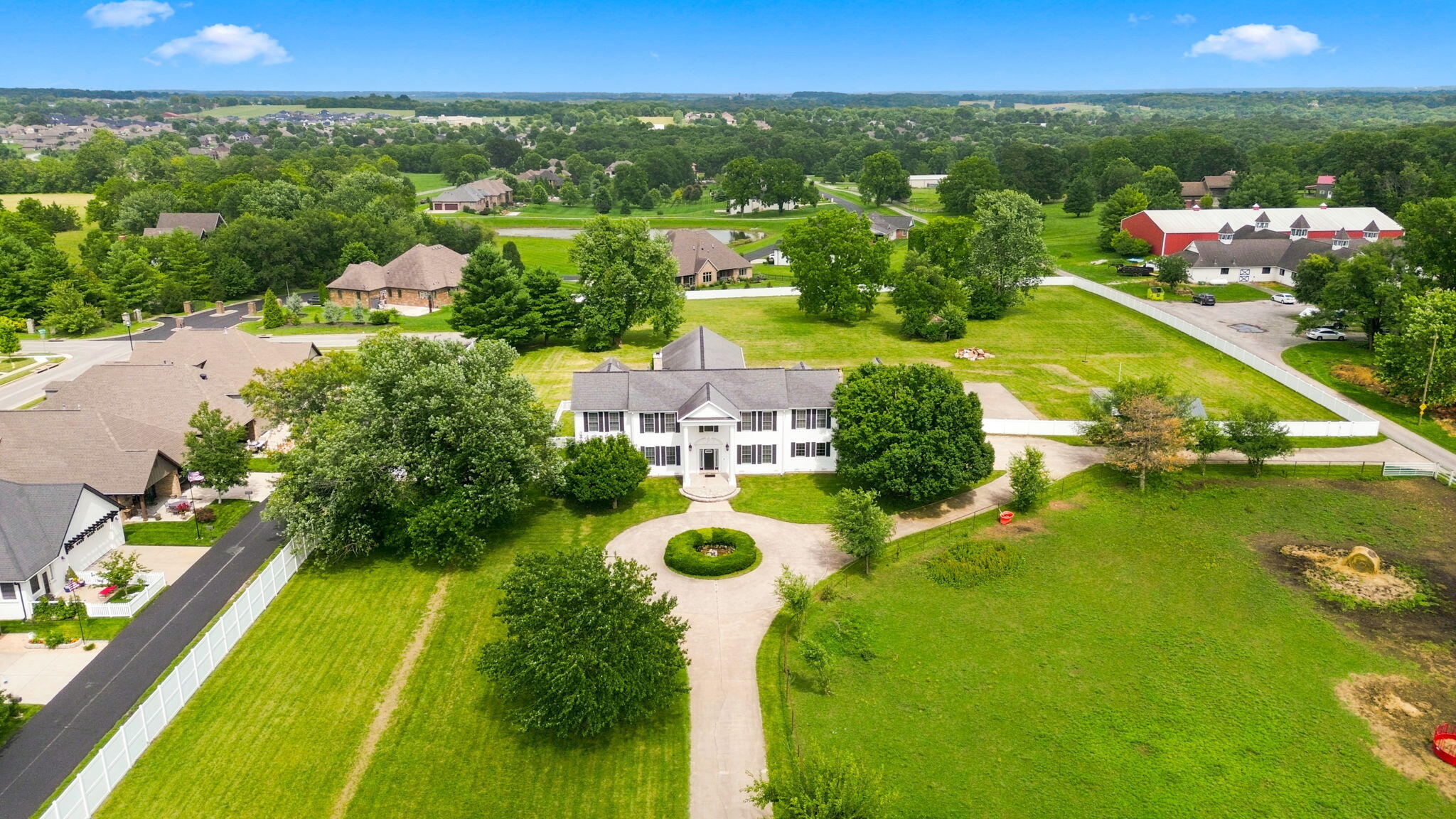 Photo of 1132 N Farm Road 185 Springfield MO 65802