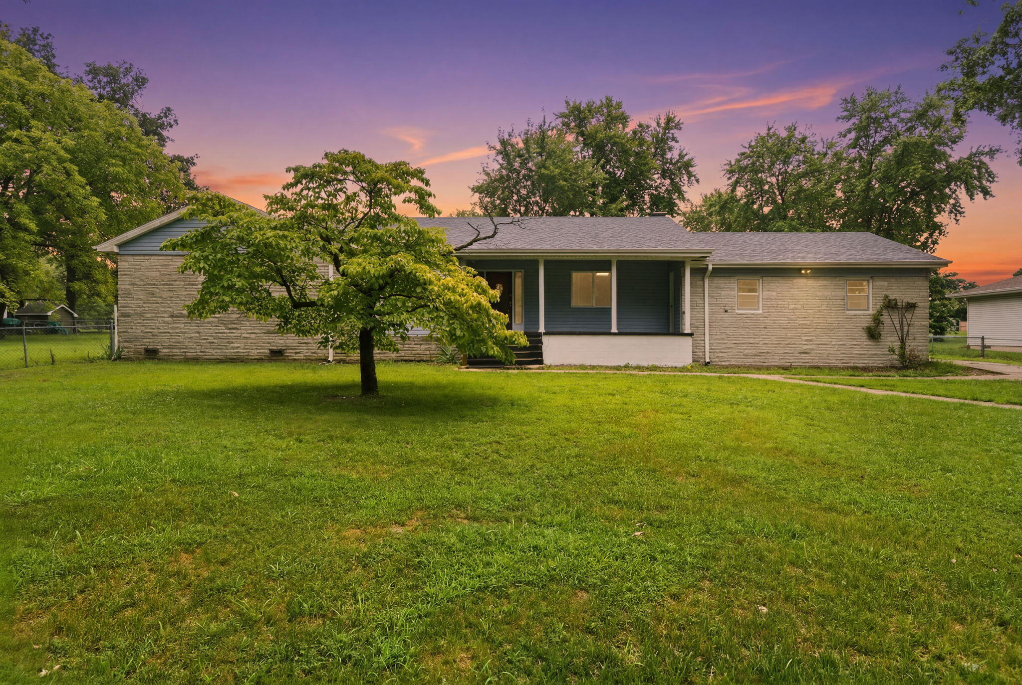 Photo of 602 W Nixon Street Buffalo MO 65622