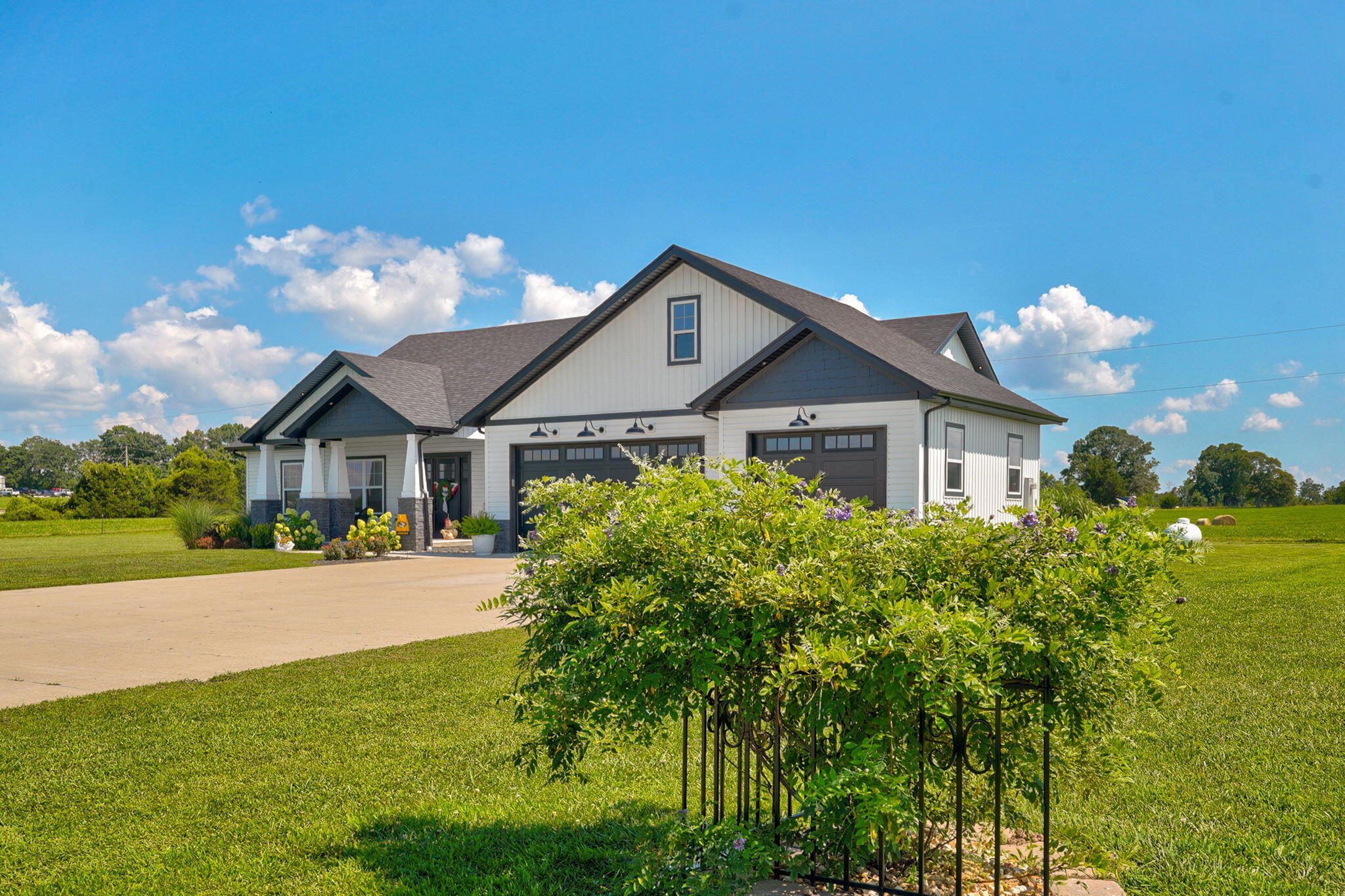 Photo of 1032 Division Street Sparta MO 65753