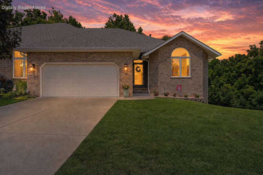 Photo of 377 E Degraffenreid Street Springfield MO 65810