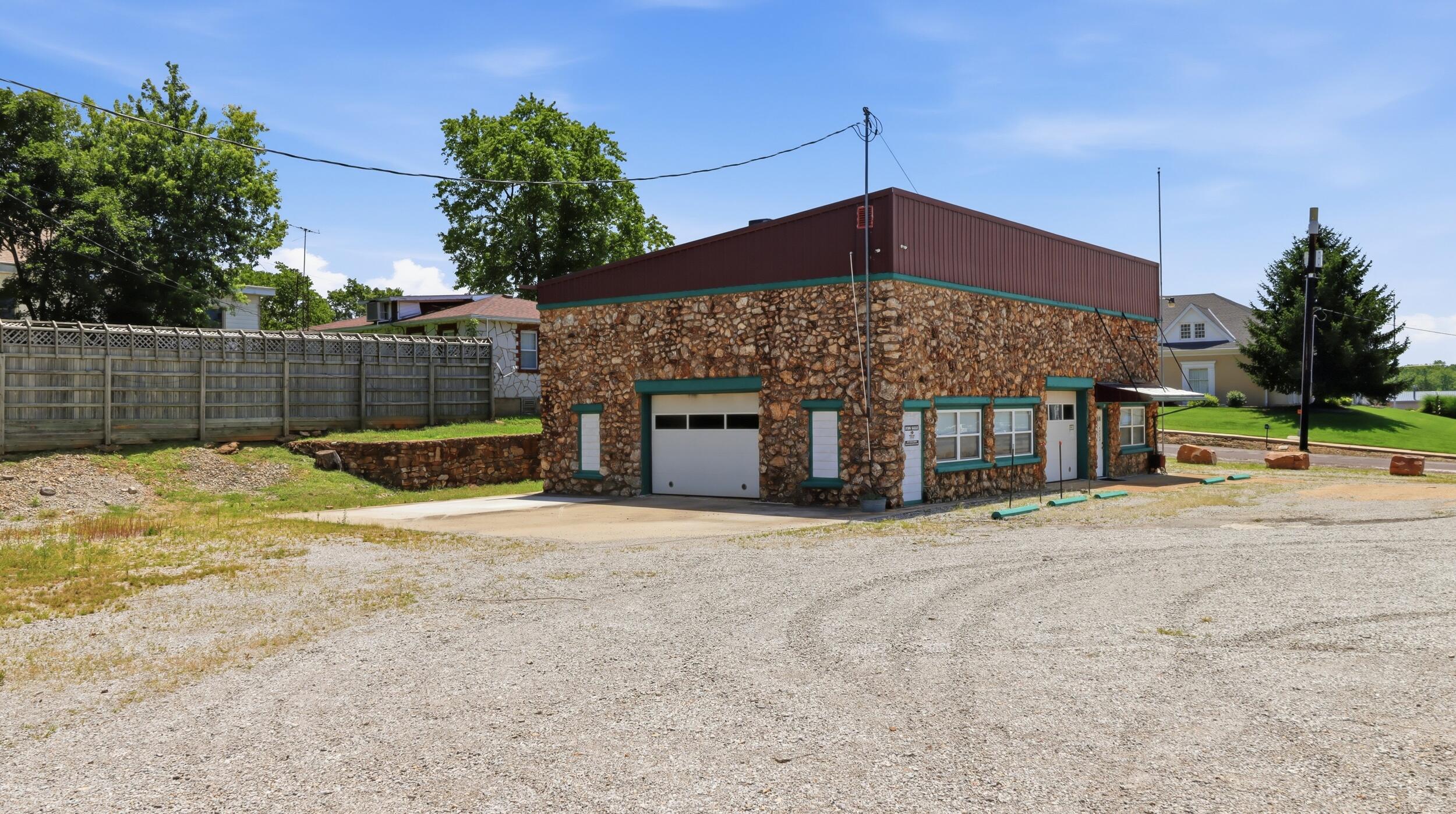 Photo of 301 N Elm Street Mountain View MO 65548