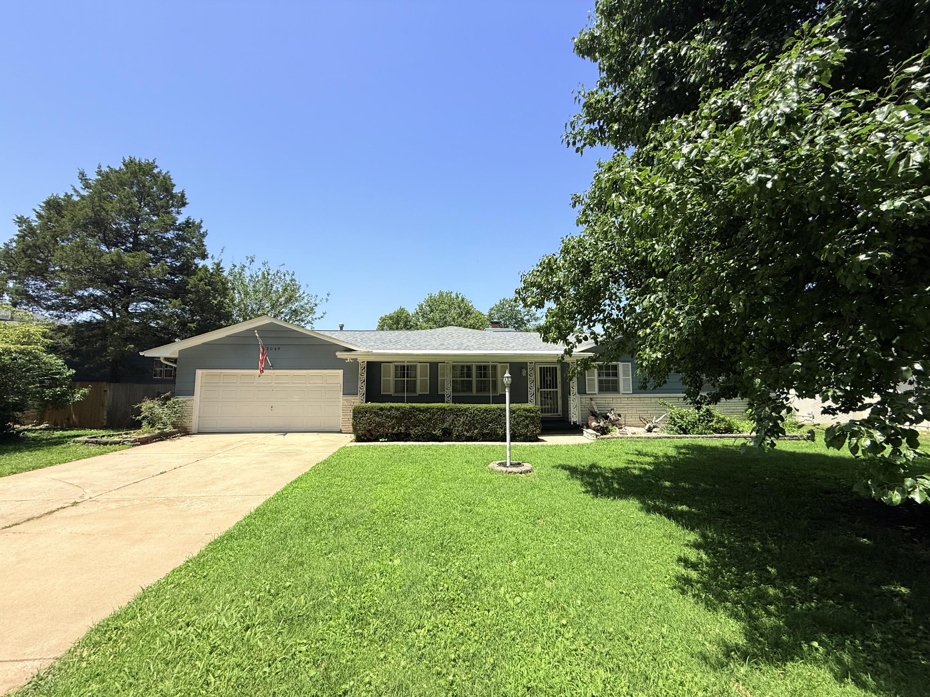 Photo of 2049 S Brighton Drive Springfield MO 65804