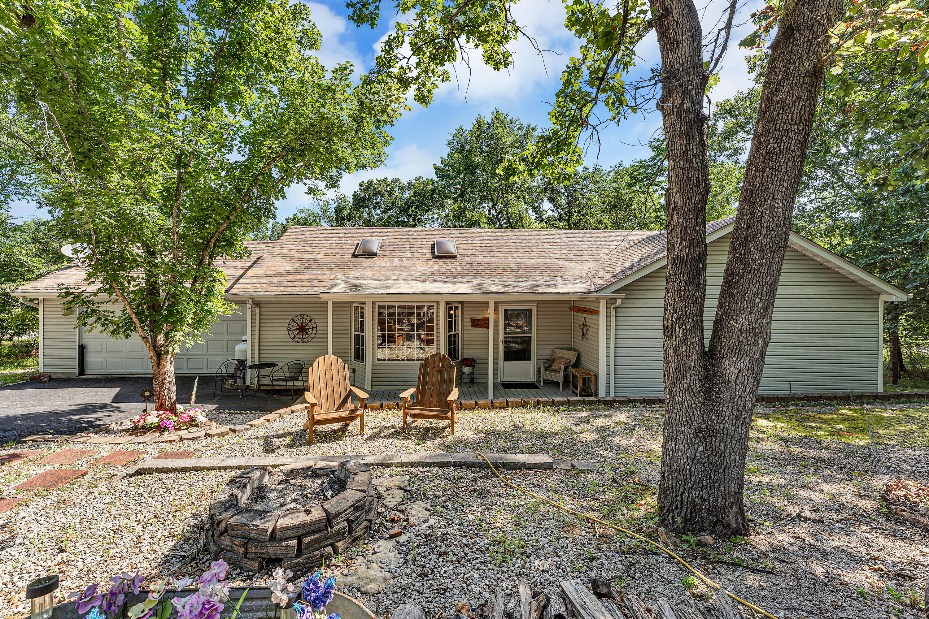 Photo of 81 Deer Ridge Trail Kimberling City MO 65686