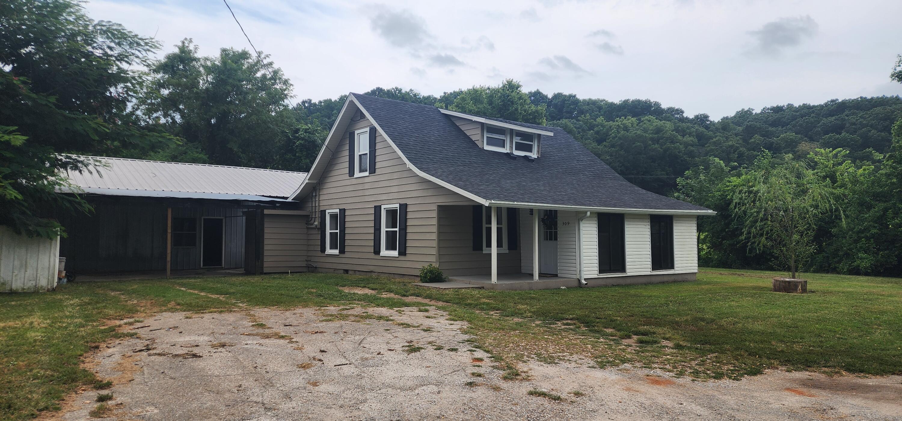 Photo of 309 Melton Drive Pineville MO 64856
