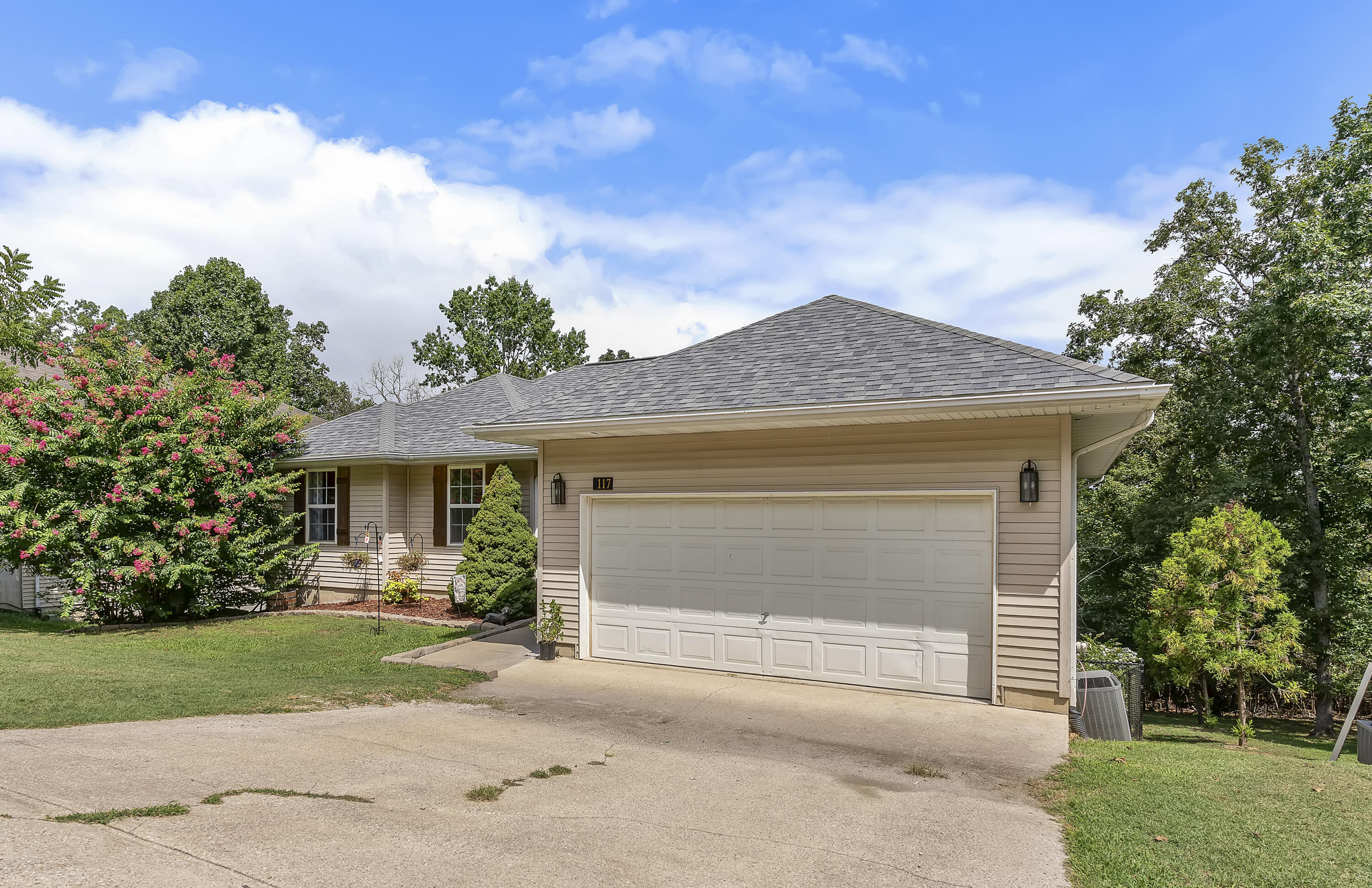 Photo of 117 Shiloh Street Branson MO 65616