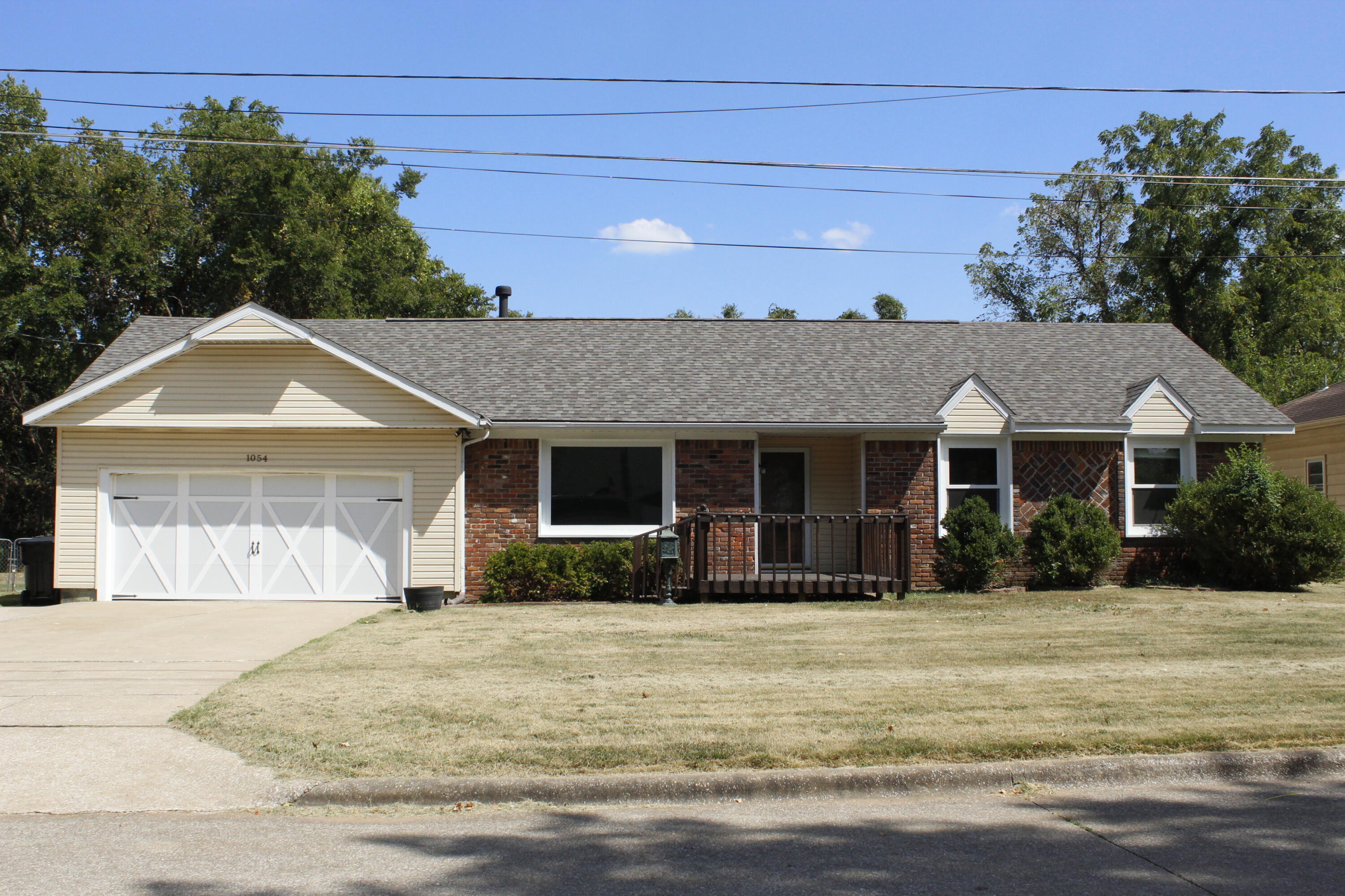 Photo of 1054 S Peach Tree Avenue Springfield MO 65804