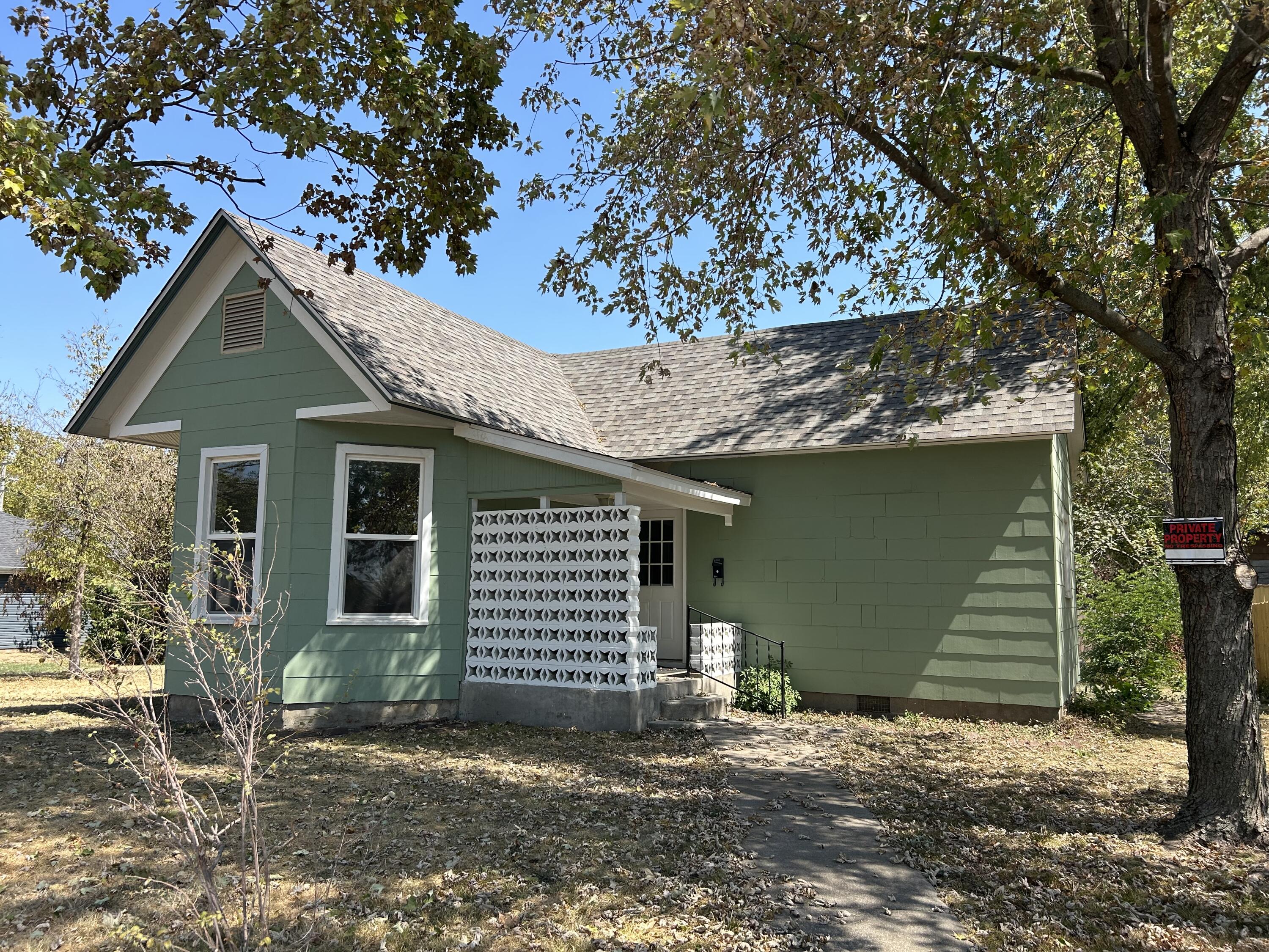 Photo of 309 S Locust Street Carterville MO 64835