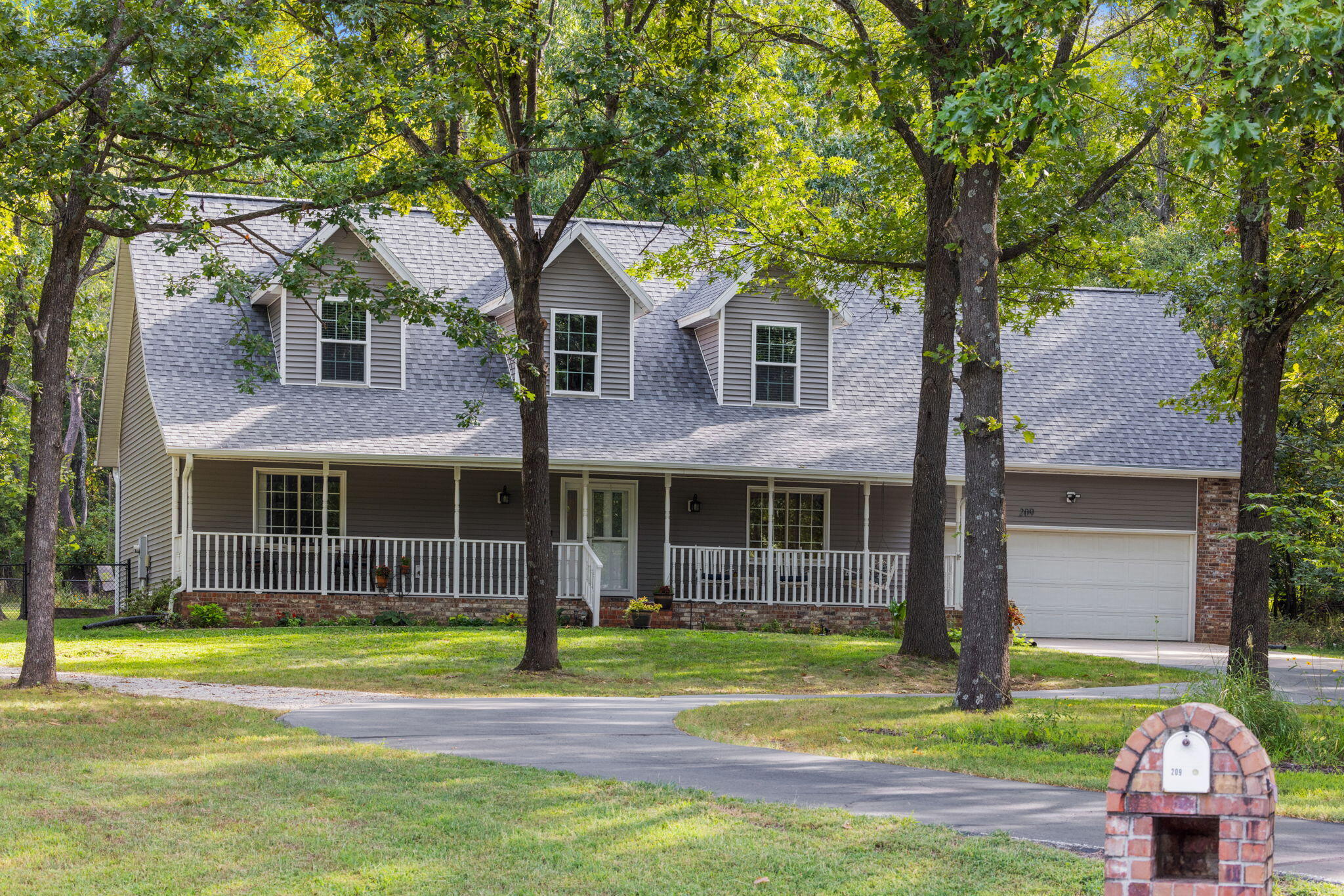 Photo of 209 W Farm Road 82 Springfield MO 65803