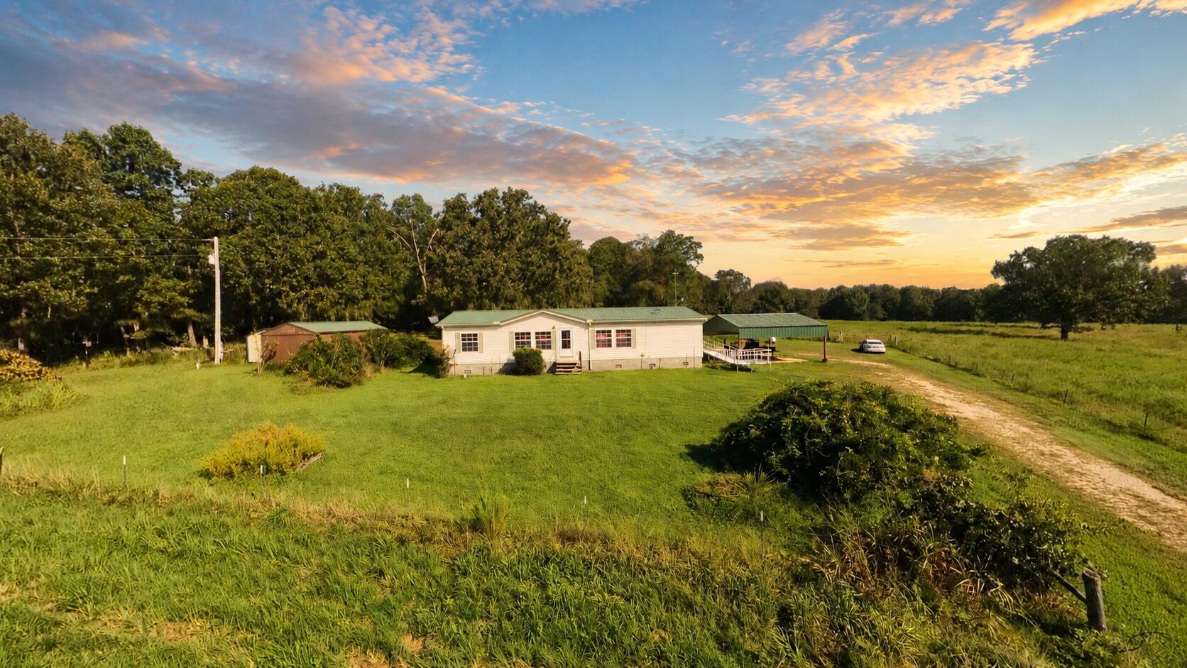 Photo of 13917 County Road 6910 Caulfield MO 65626