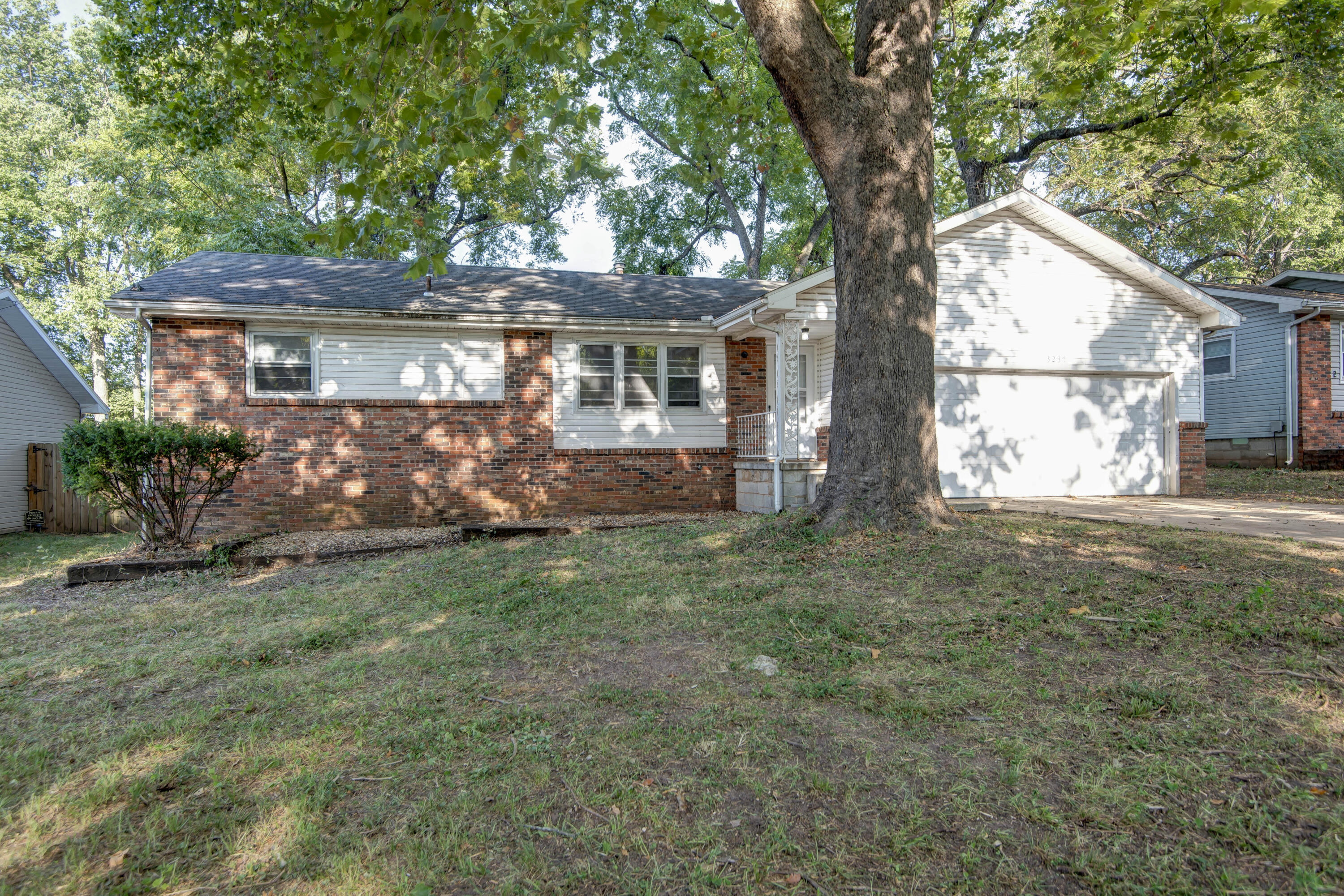 Photo of 3237 S Ferguson Avenue Springfield MO 65807