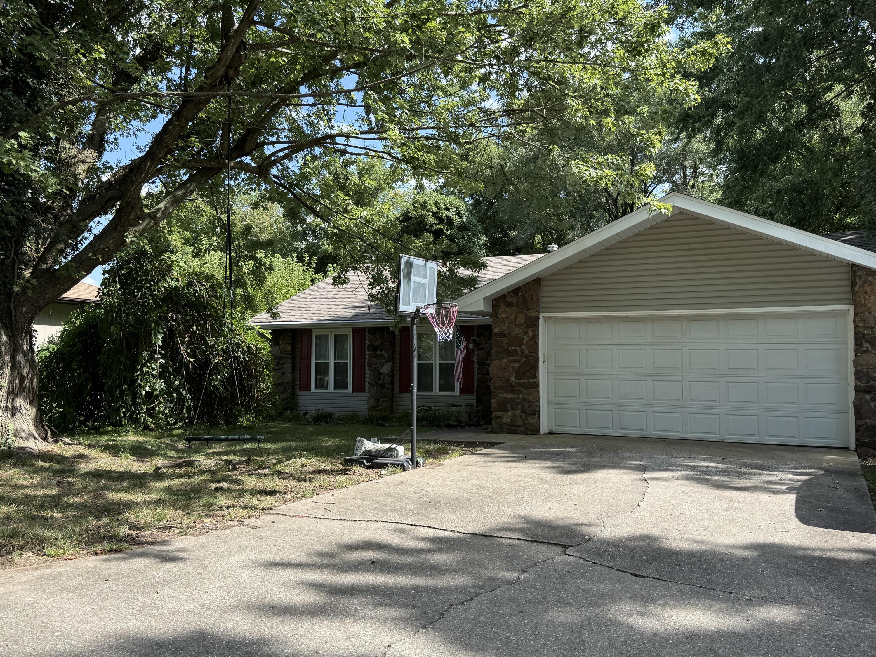 Photo of 1014 W Woodland Drive Republic MO 65738