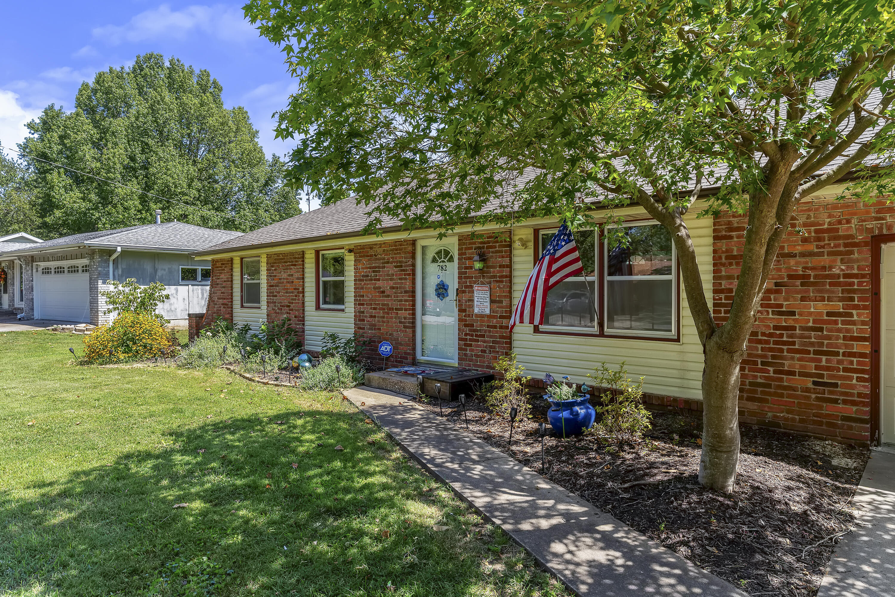 Photo of 782 W Deerfield Street Springfield MO 65807
