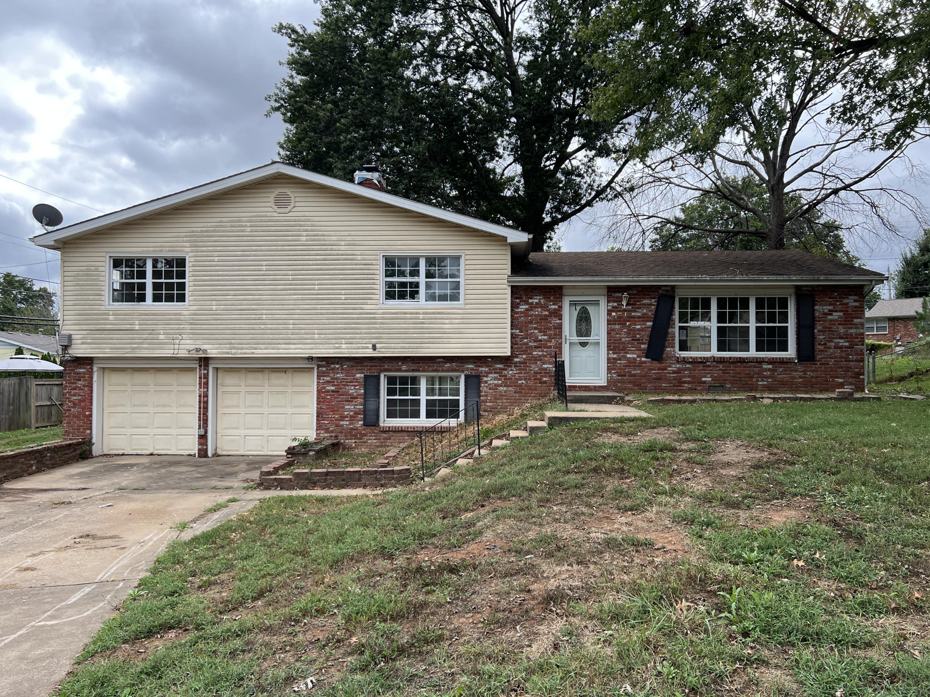 Photo of 2918 E Clovis Circle Springfield MO 65804
