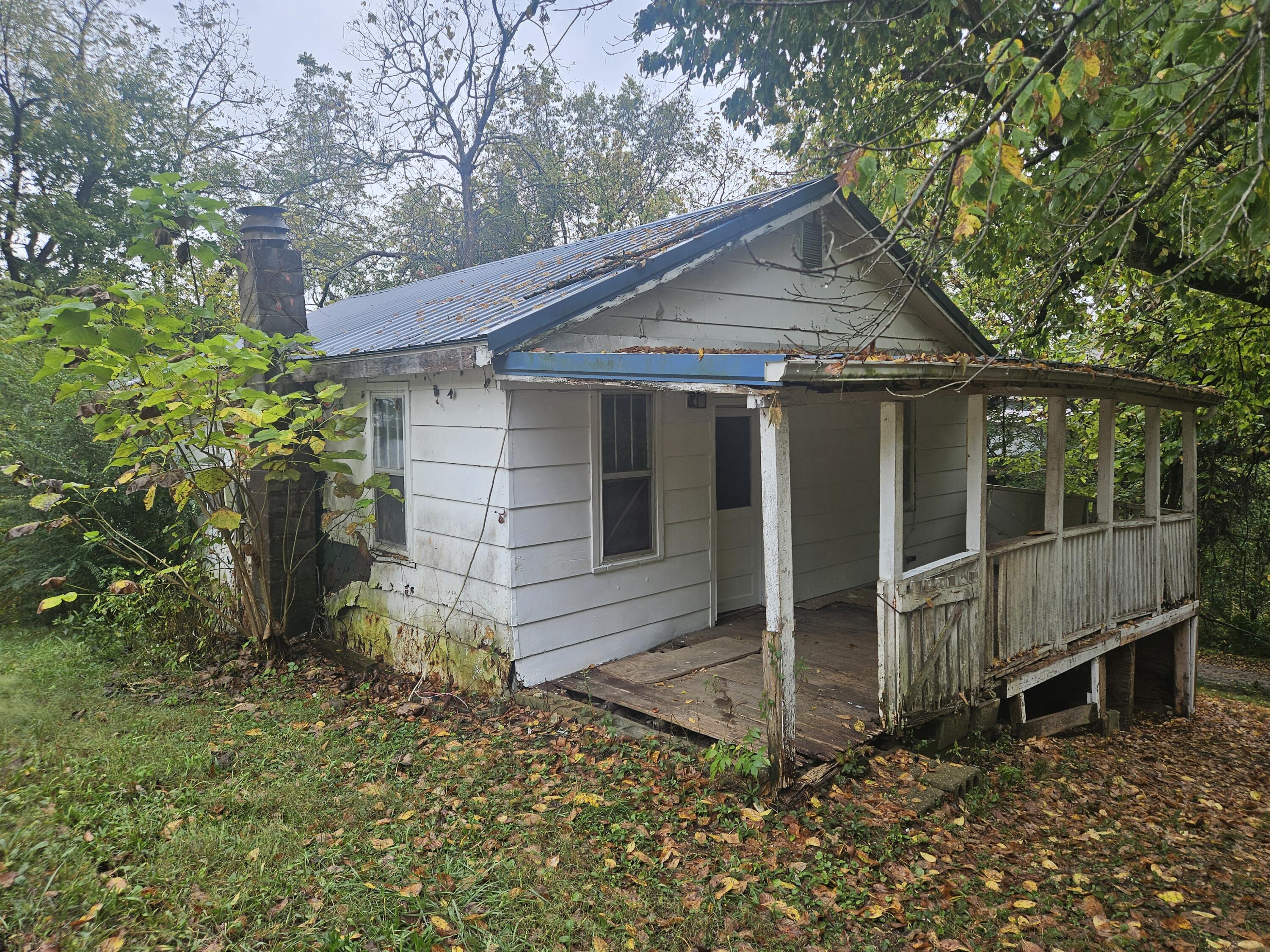 Photo of 17882 3rd Street Eminence MO 65466