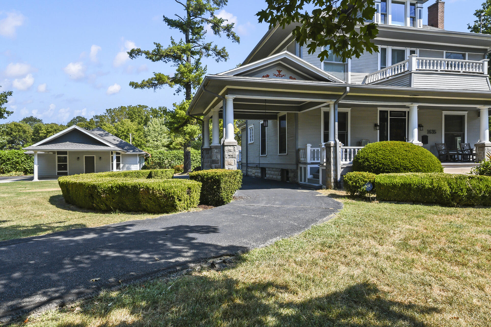 Photo of 1635 E Walnut Street Springfield MO 65802