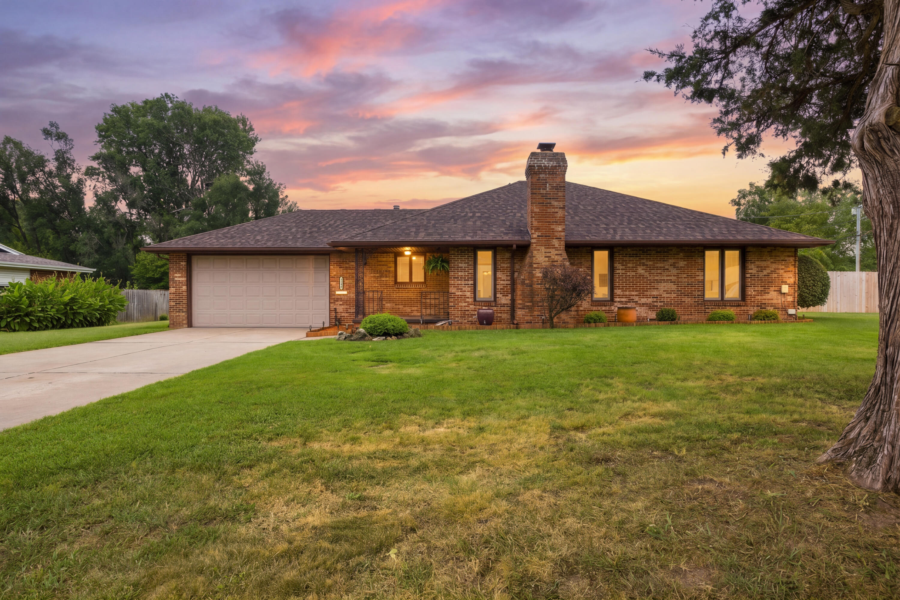 Photo of 1240 S Arcadia Avenue Springfield MO 65804