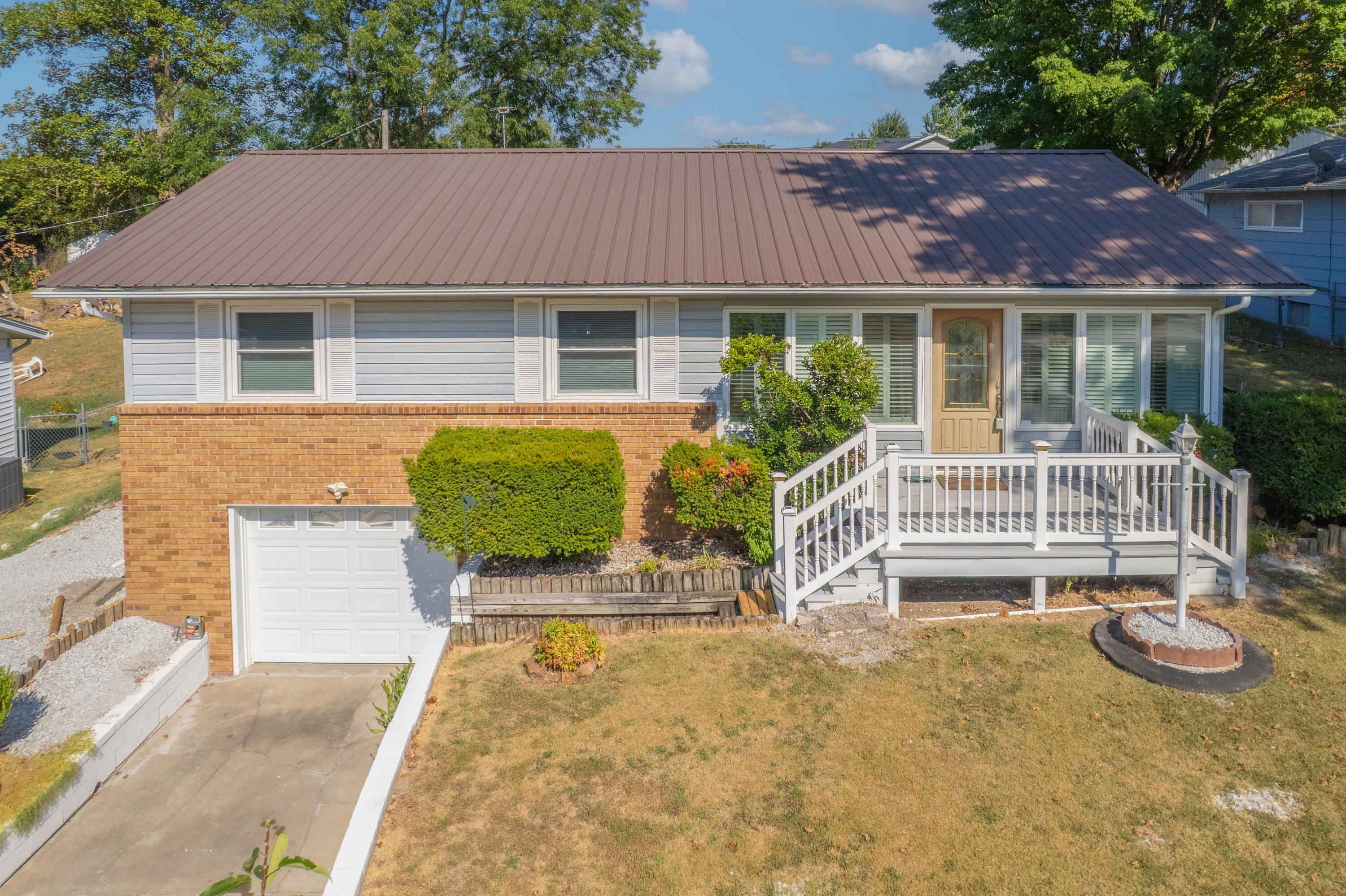 Photo of 1305 Benton Avenue Neosho MO 64850