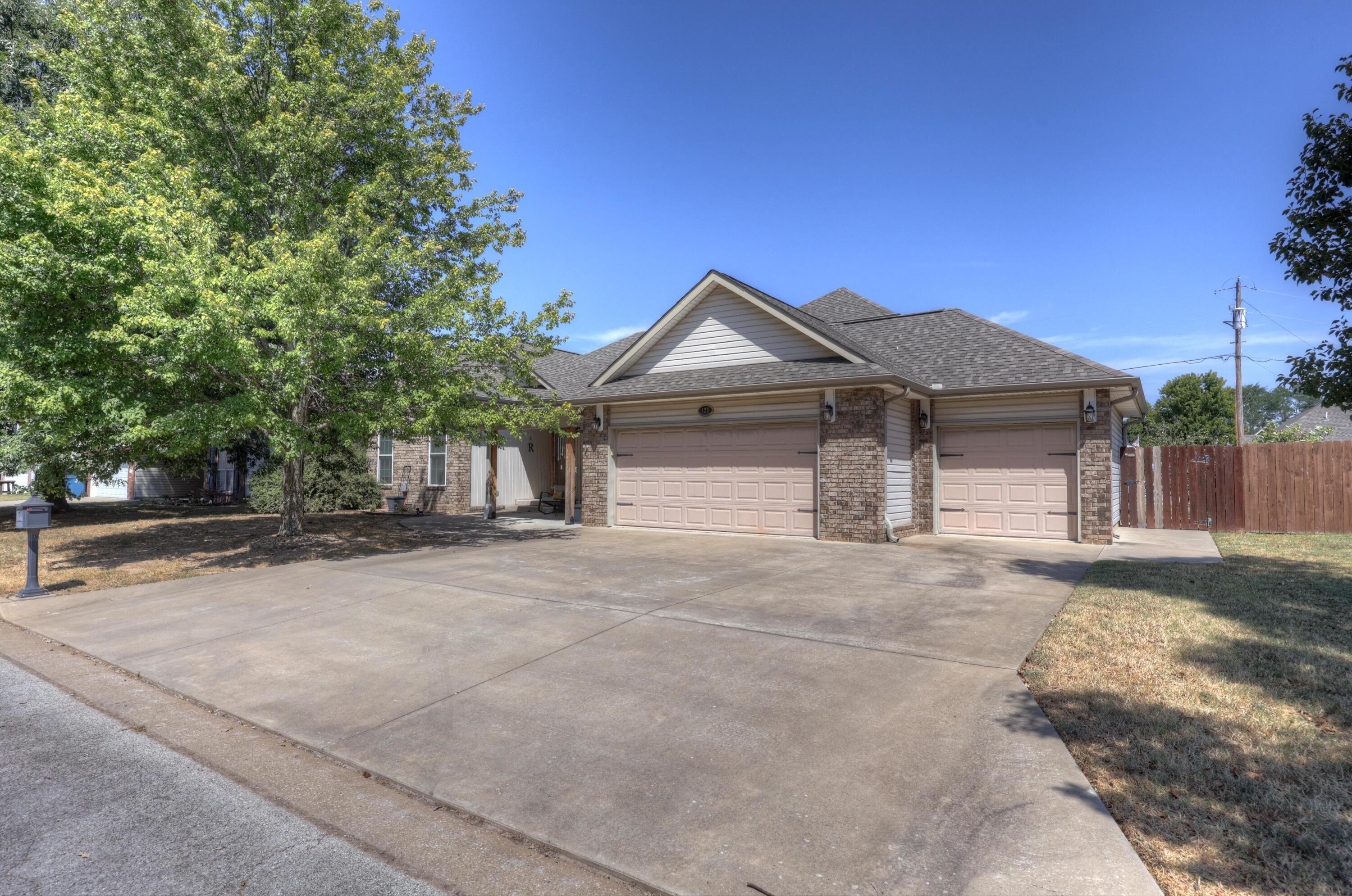 Photo of 123 Jared Boulevard Webb City MO 64870