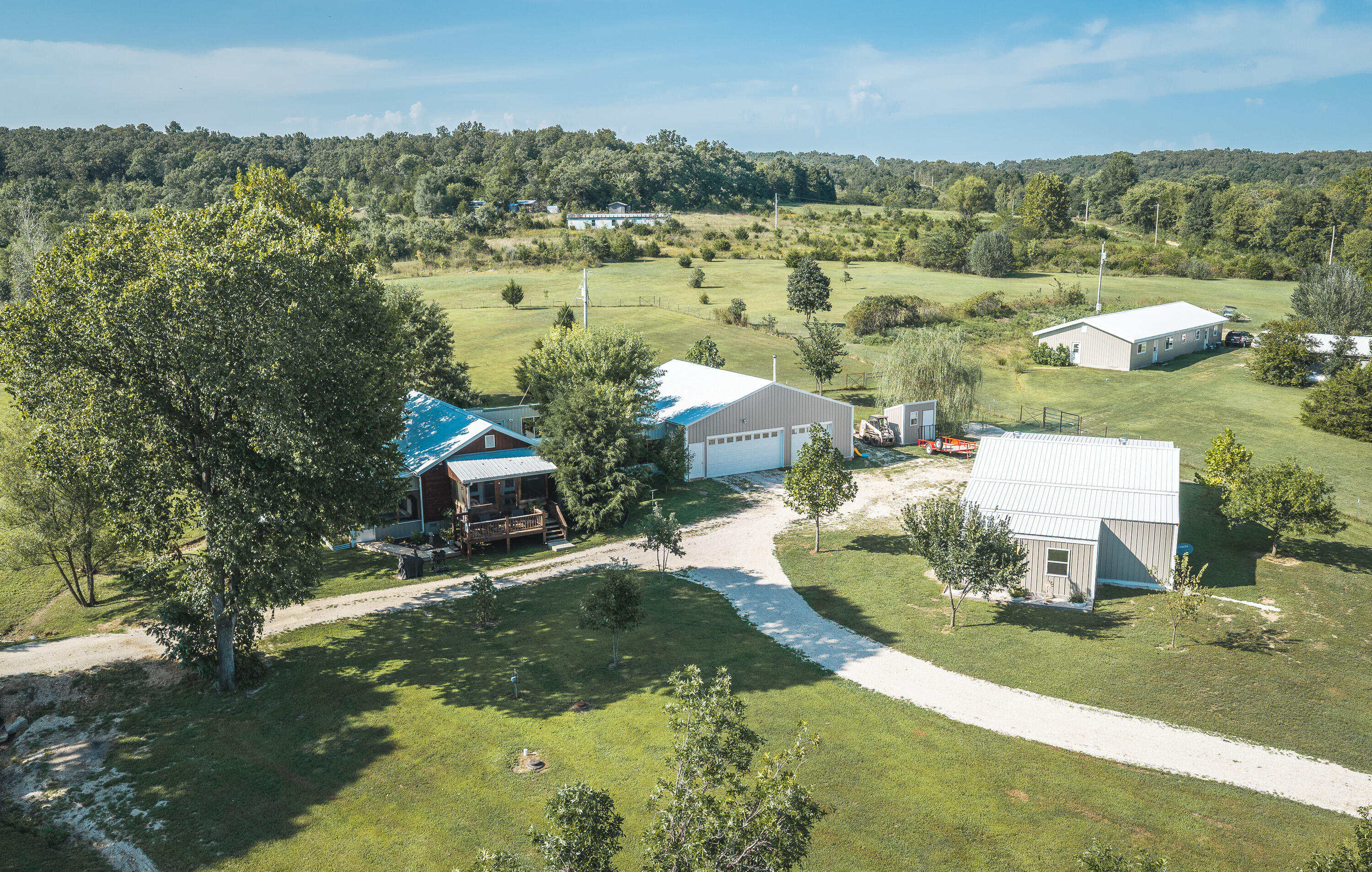 Photo of 81 Meadowlark Road Brumley MO 65017