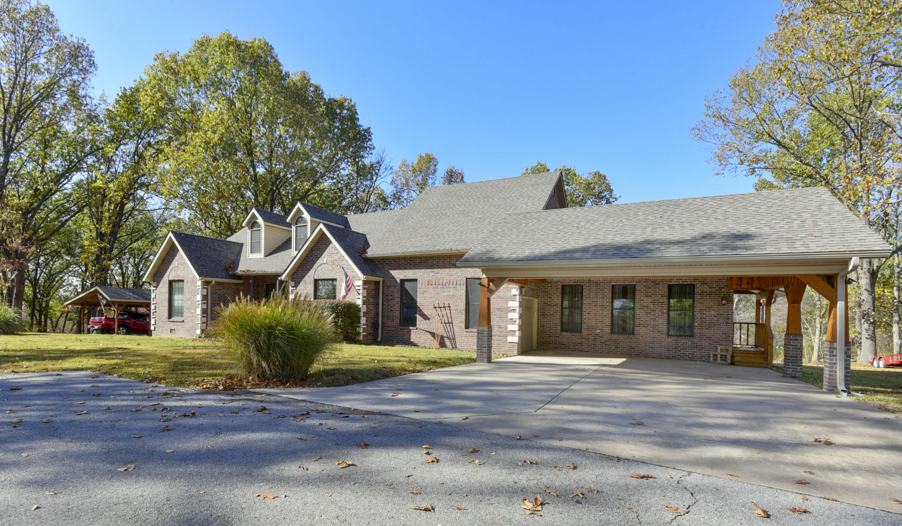 Photo of 1408 Nottingham Drive Cassville MO 65625