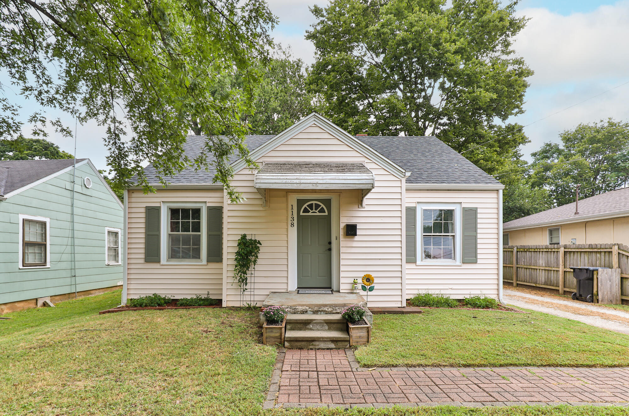 Photo of 1138 S Fort Avenue Springfield MO 65807