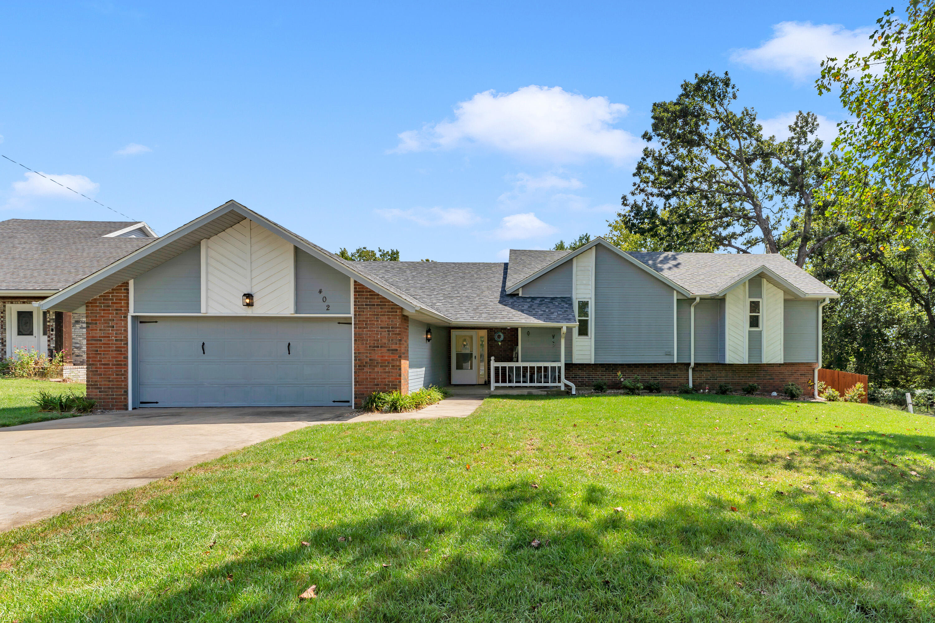 Photo of 402 N Hightower Avenue Nixa MO 65714