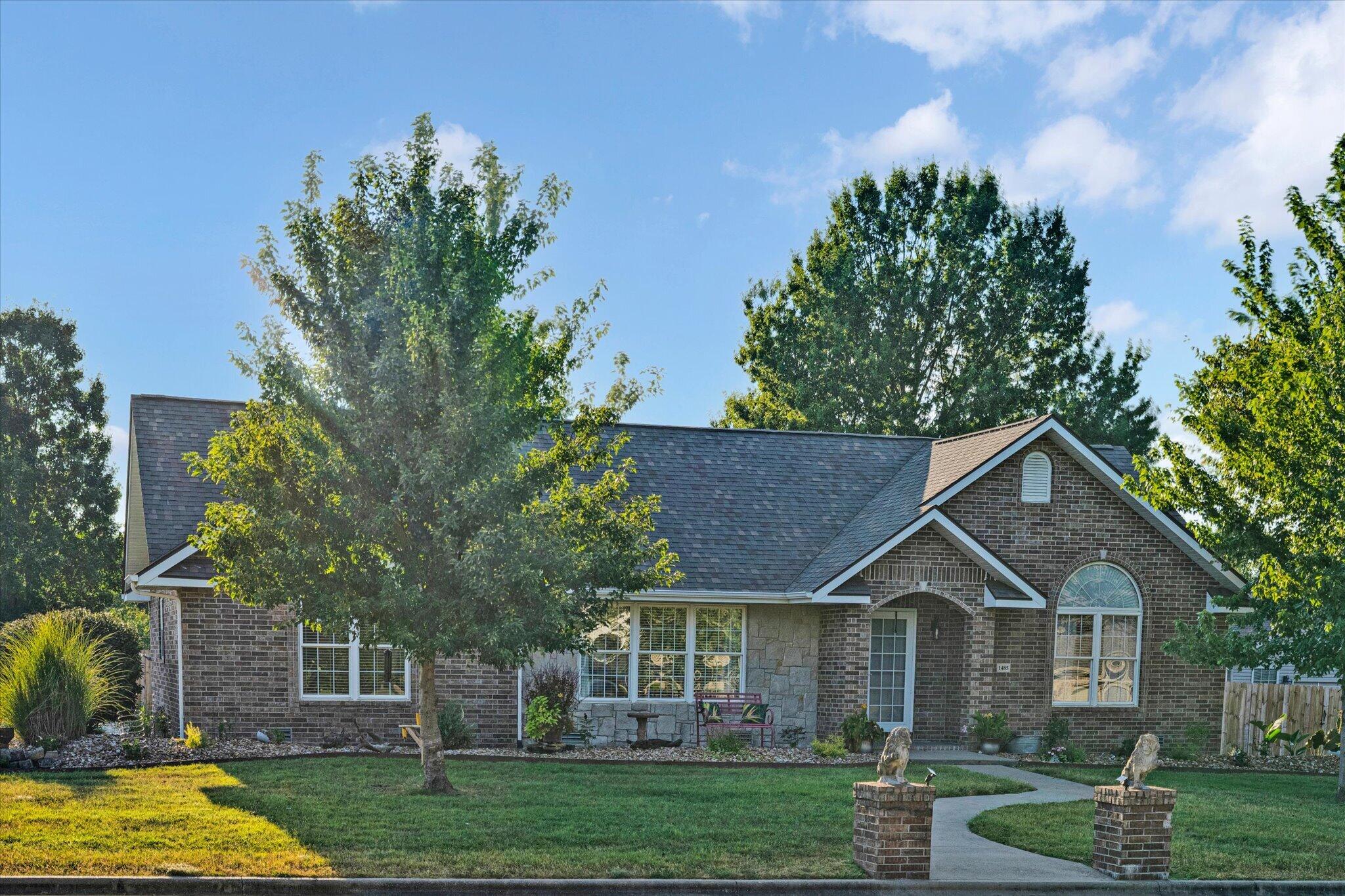 Photo of 1485 S Village Lane Bolivar MO 65613