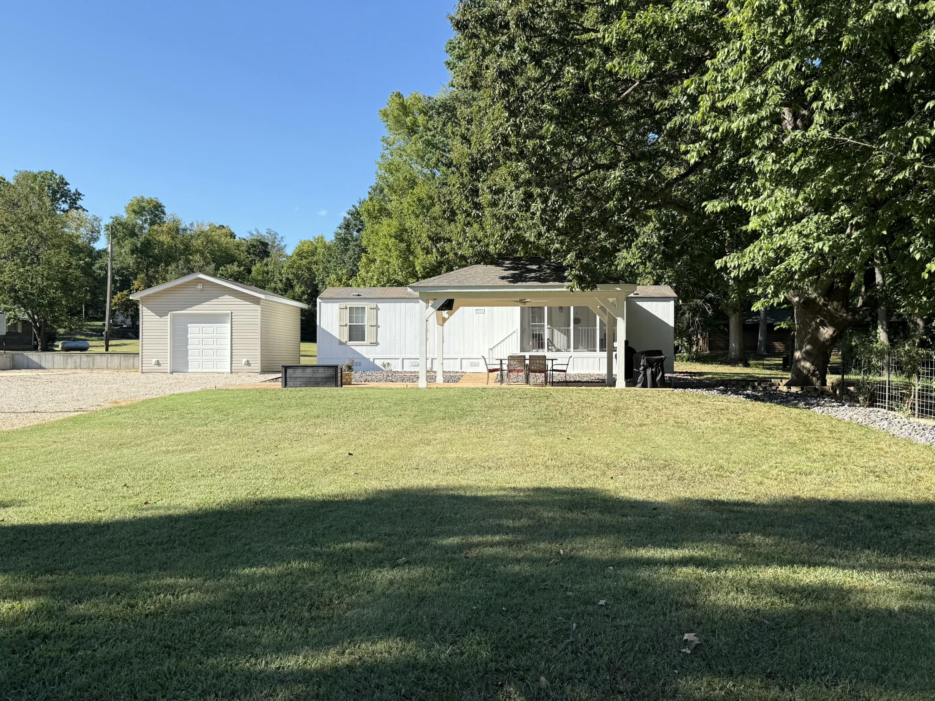 Photo of 16247 Tom Akers Road Eminence MO 65466