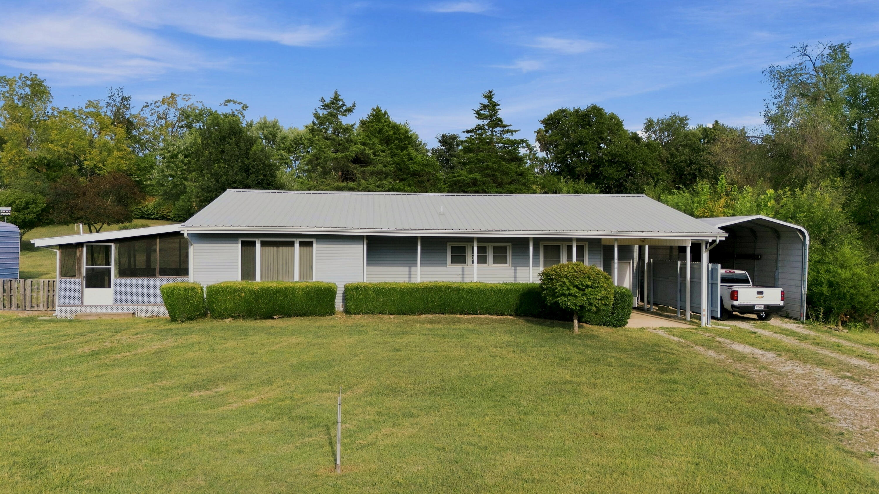 Photo of 606 N Pine Street Willow Springs MO 65793