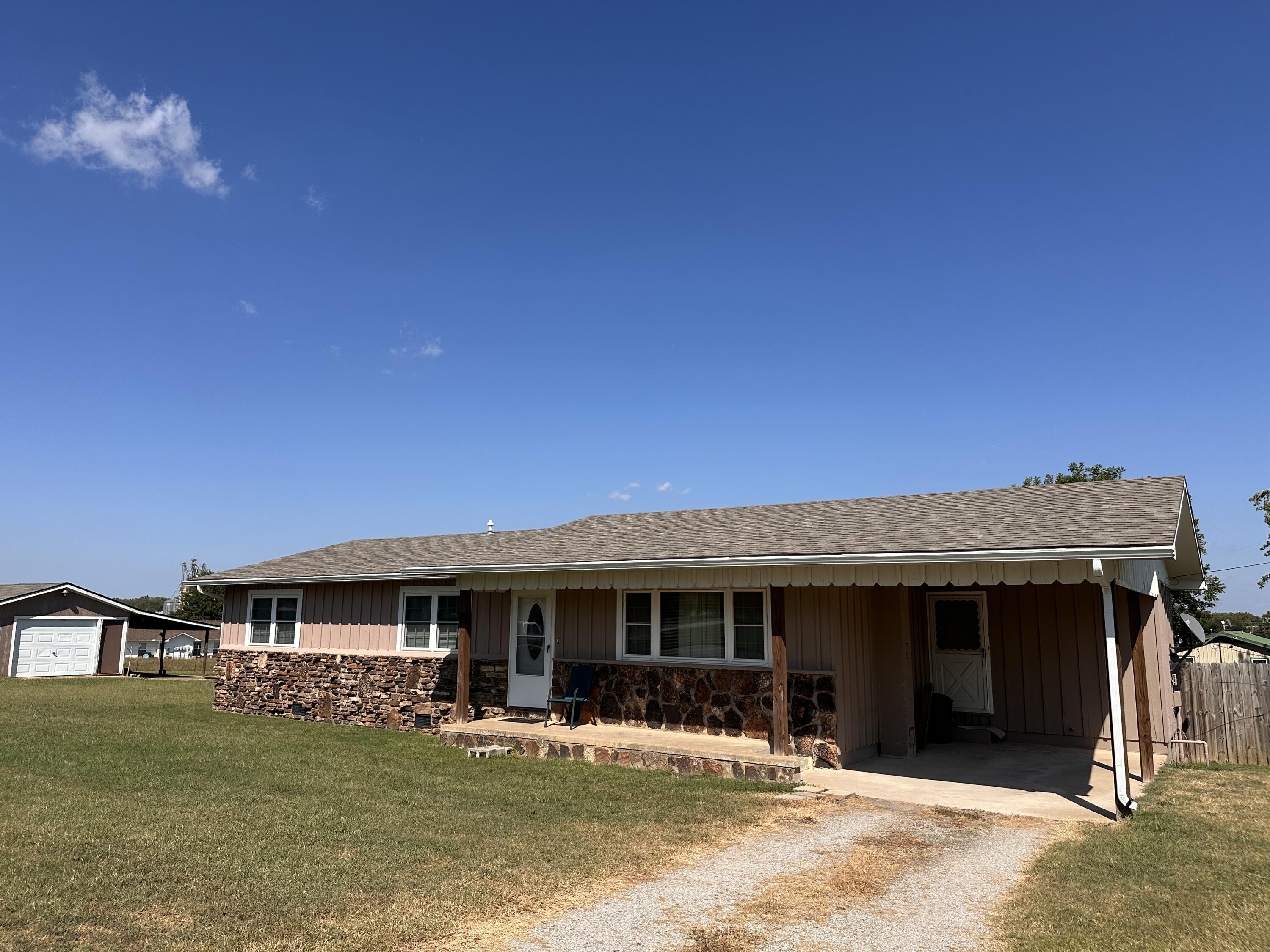 Photo of 509 Butler Avenue Green Forest AR 72638