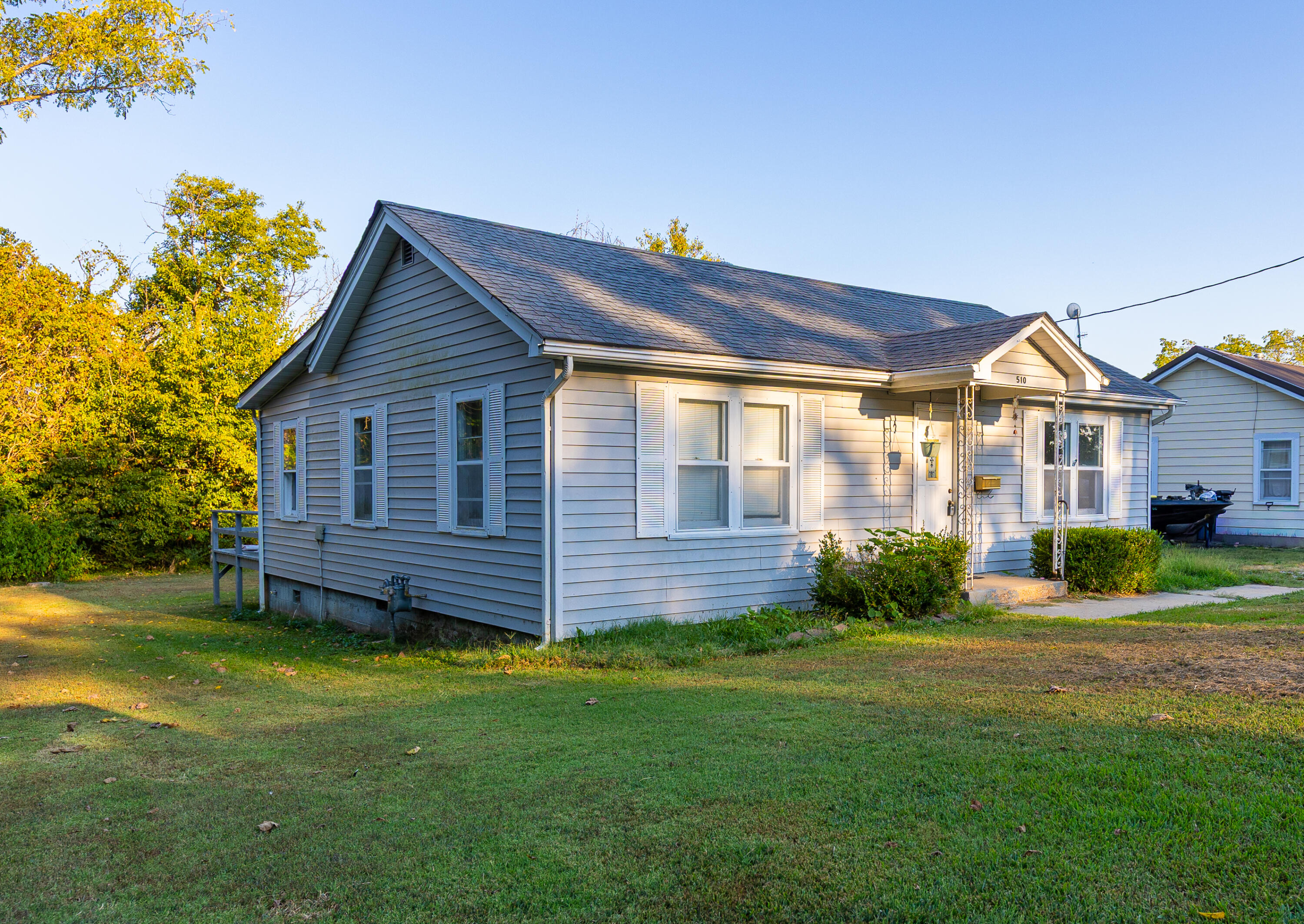 Photo of 510 N Ash Street Willow Springs MO 65793