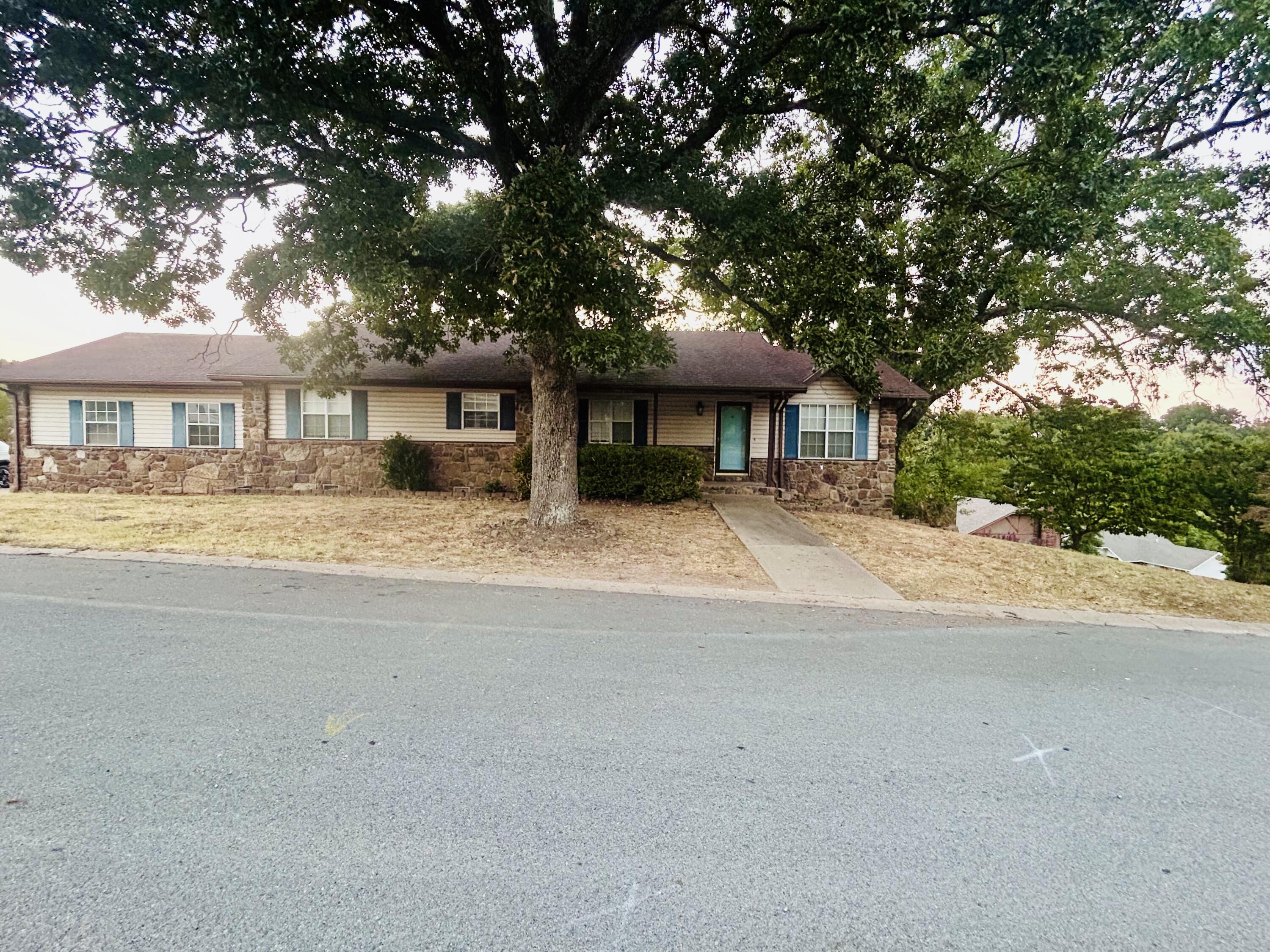 Photo of 506 Sherry Drive Neosho MO 64850
