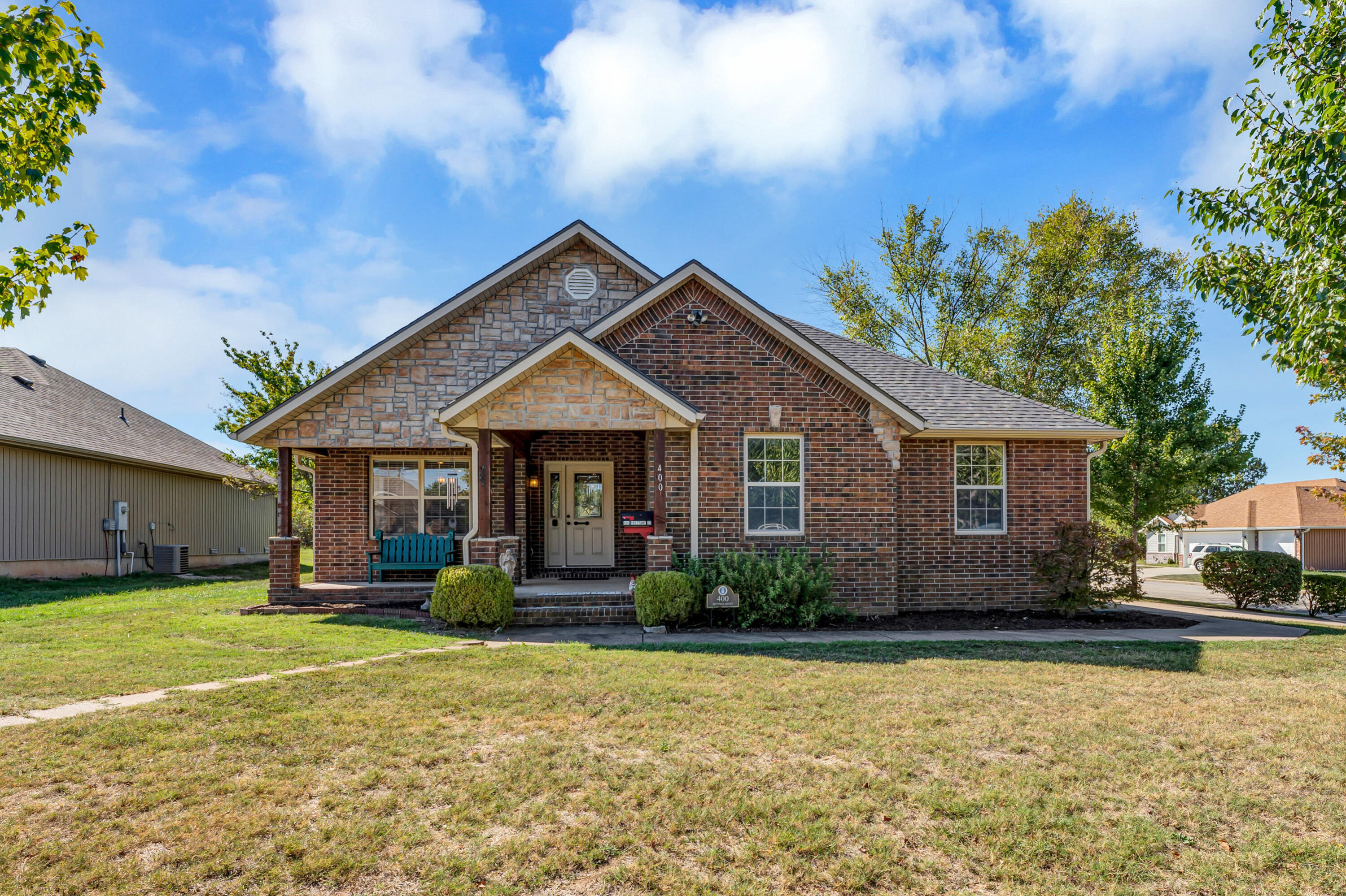 Photo of 400 Brittany Court Aurora MO 65605