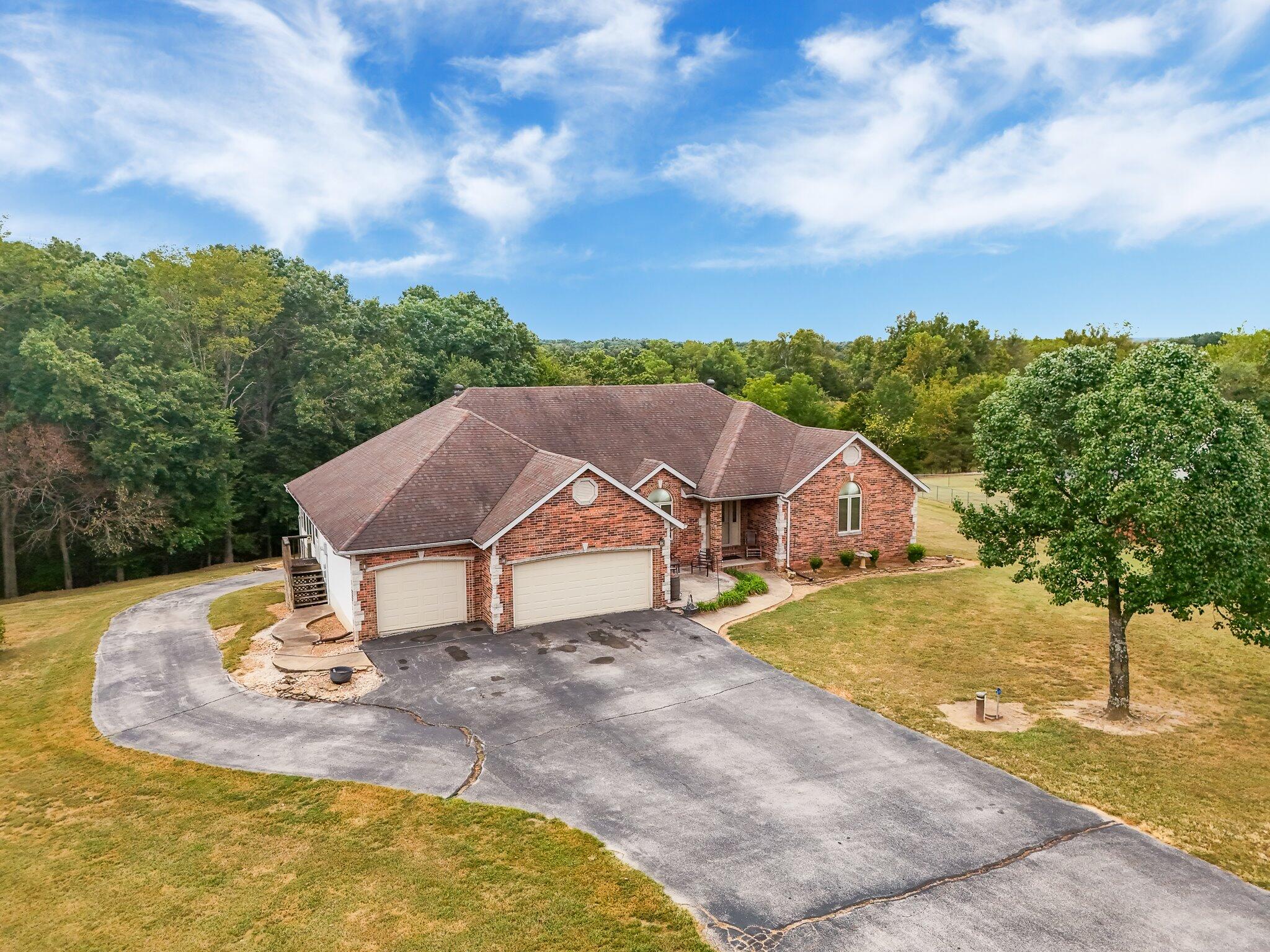 Photo of 1818 W Country Hill Lane Nixa MO 65714