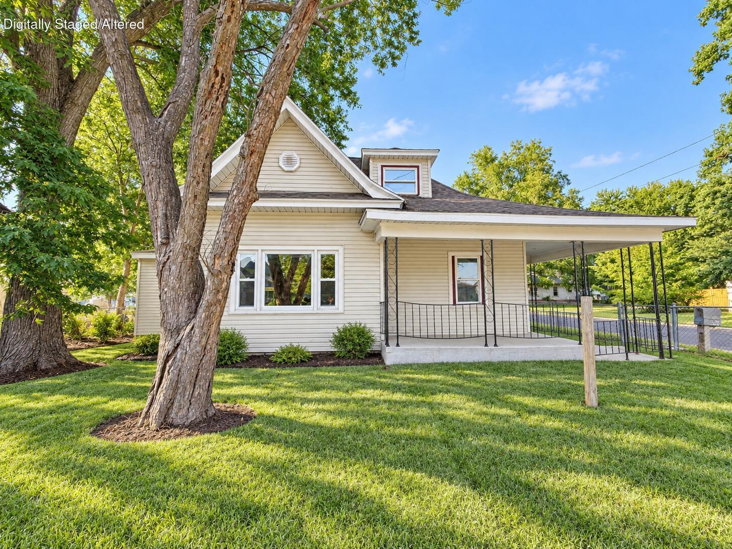 Photo of 1701 W Chestnut Street Springfield MO 65802