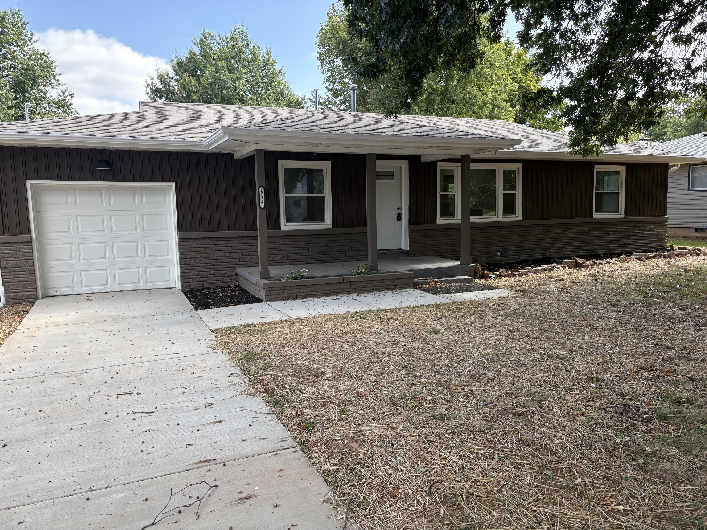 Photo of 1732 S Lancaster Avenue Springfield MO 65807