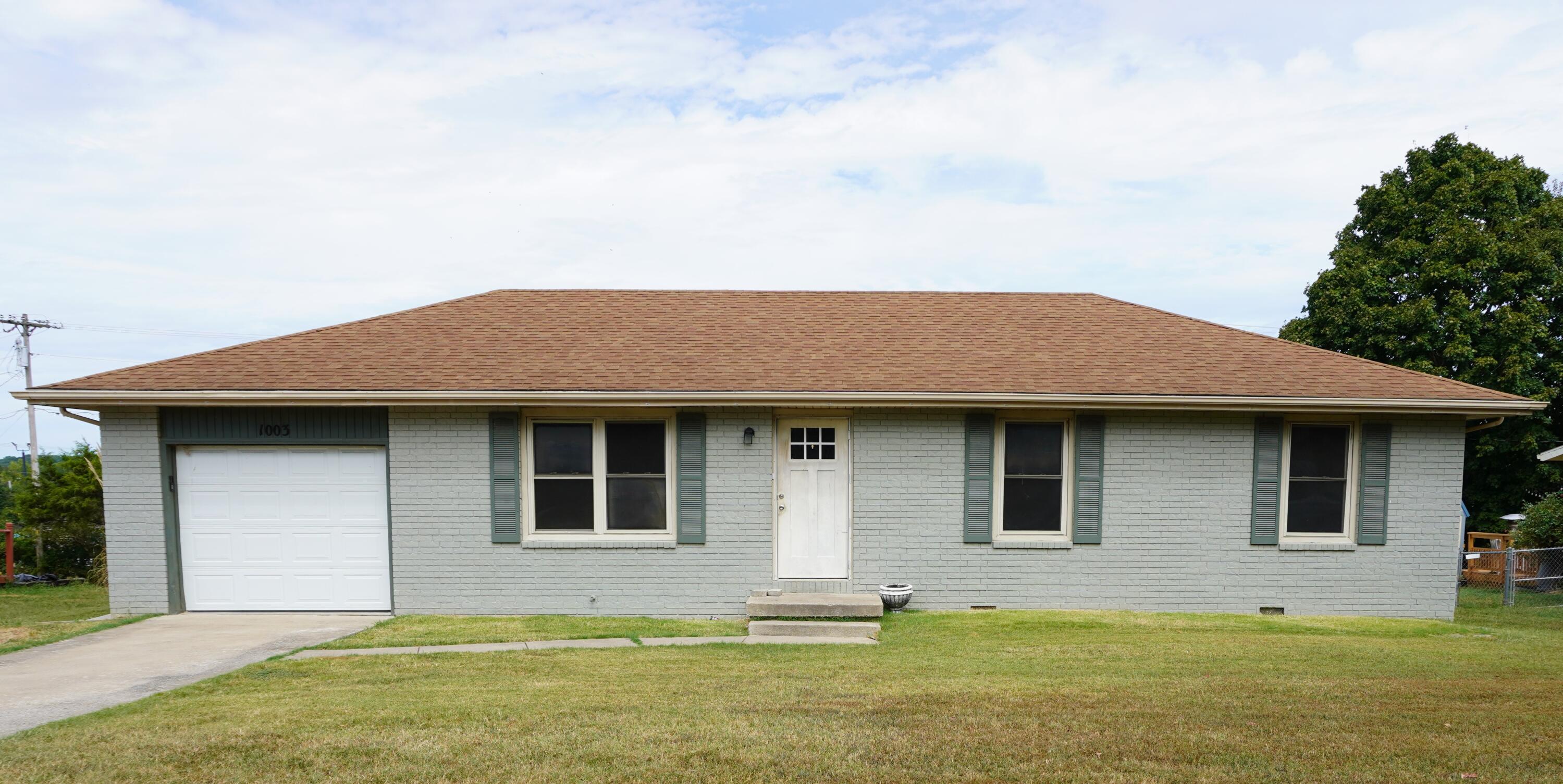 Photo of 1003 E Parkview Street Ozark MO 65721