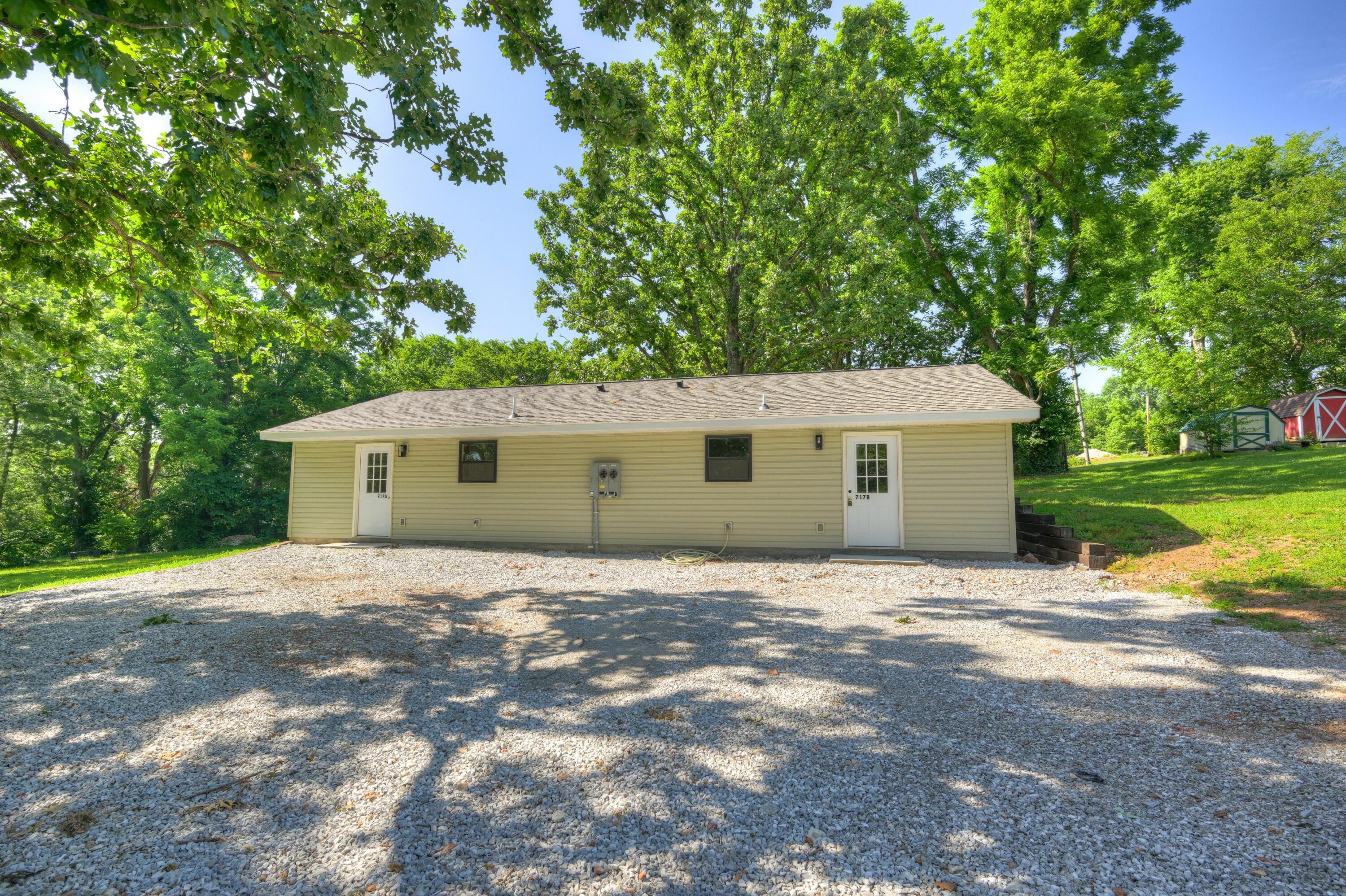 Photo of 717 Benham Avenue Neosho MO 64850